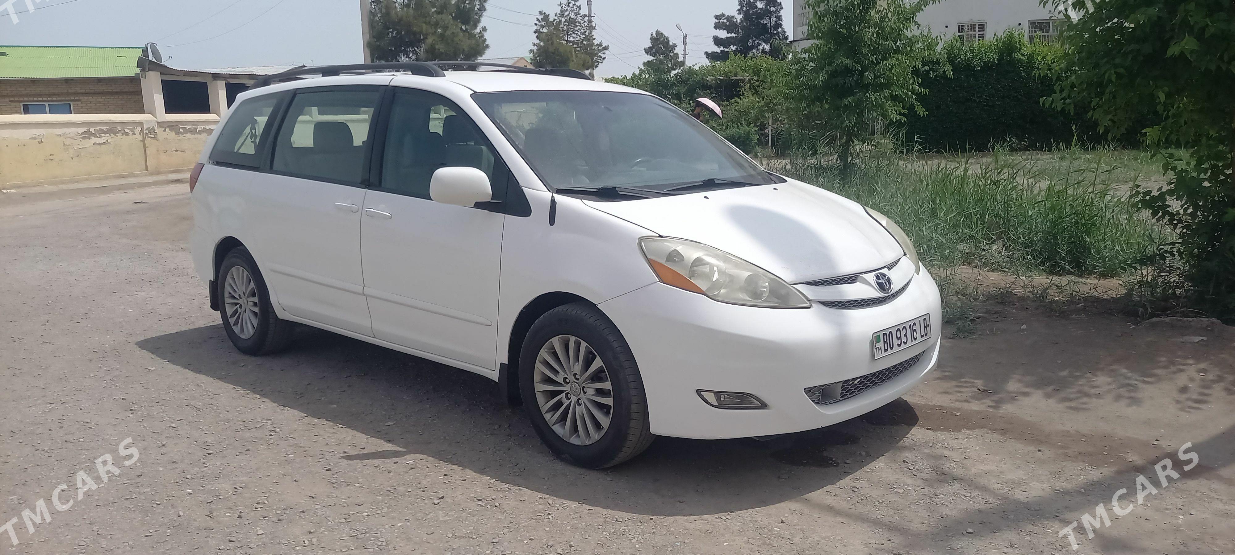 Toyota Sienna 2008 - 230 000 TMT - Türkmenabat - img 1