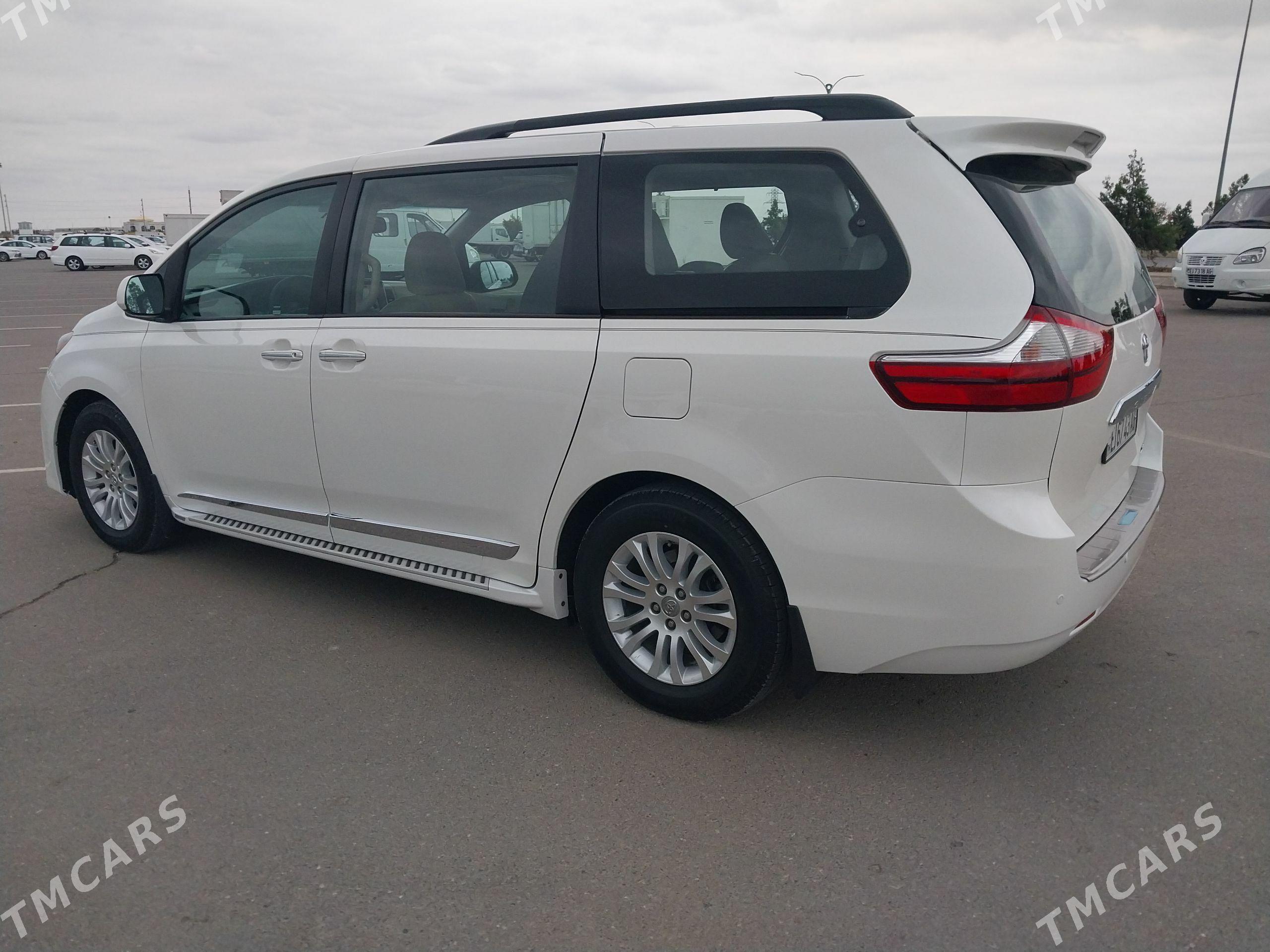 Toyota Sienna 2018 - 485 000 TMT - Aşgabat - img 1