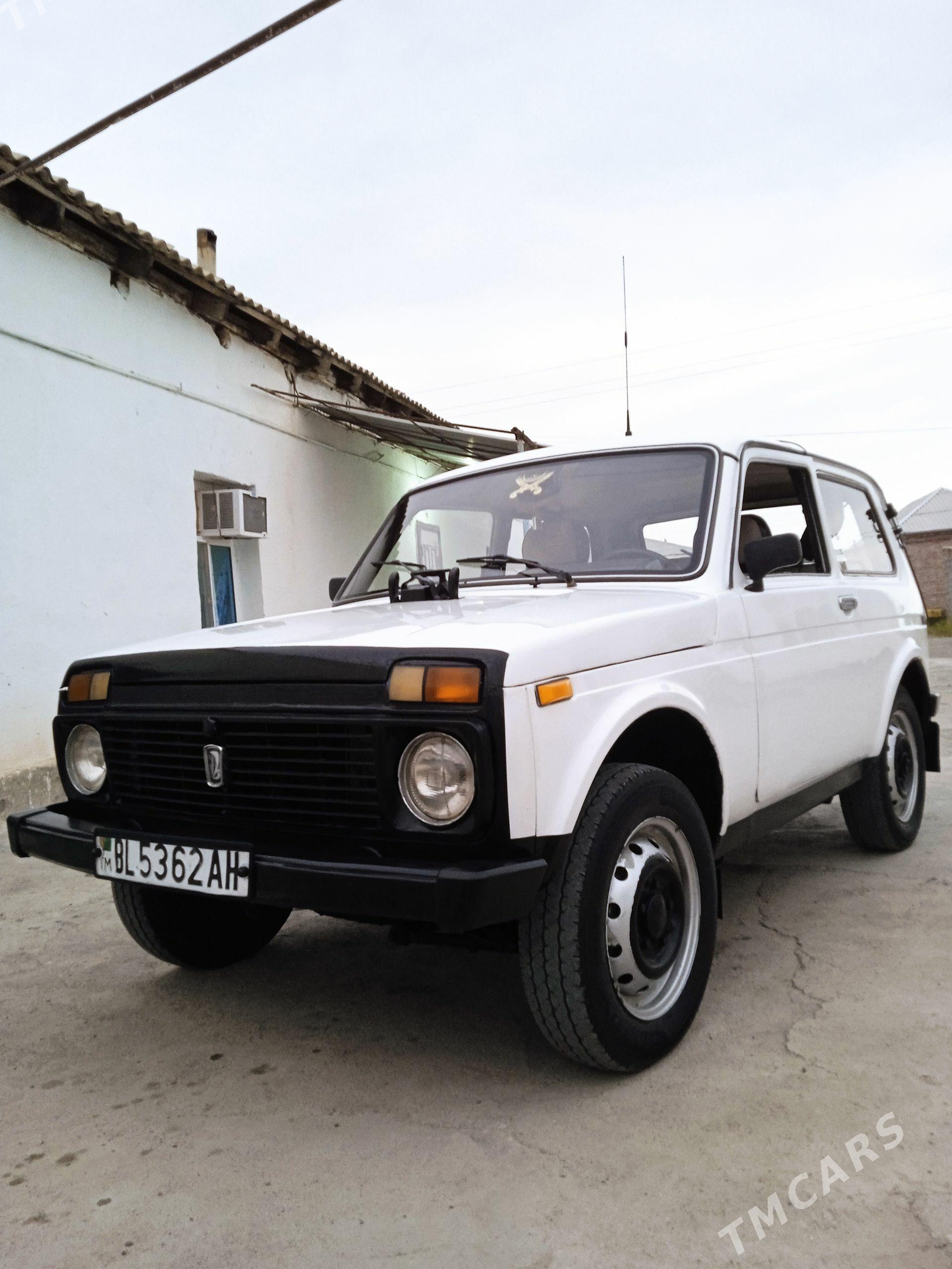Lada Niva 1999 - 50 000 TMT - Бахарден - img 1