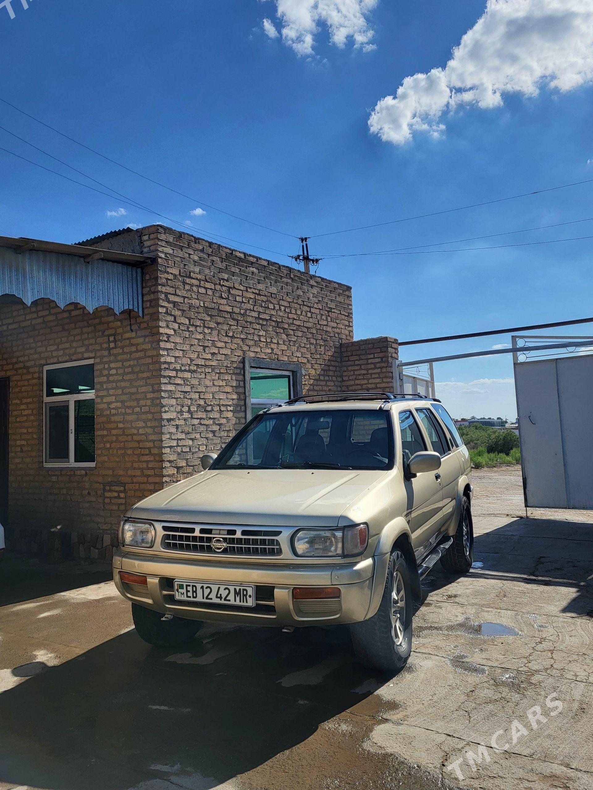 Nissan Pathfinder 1996 - 85 000 TMT - Baýramaly - img 1