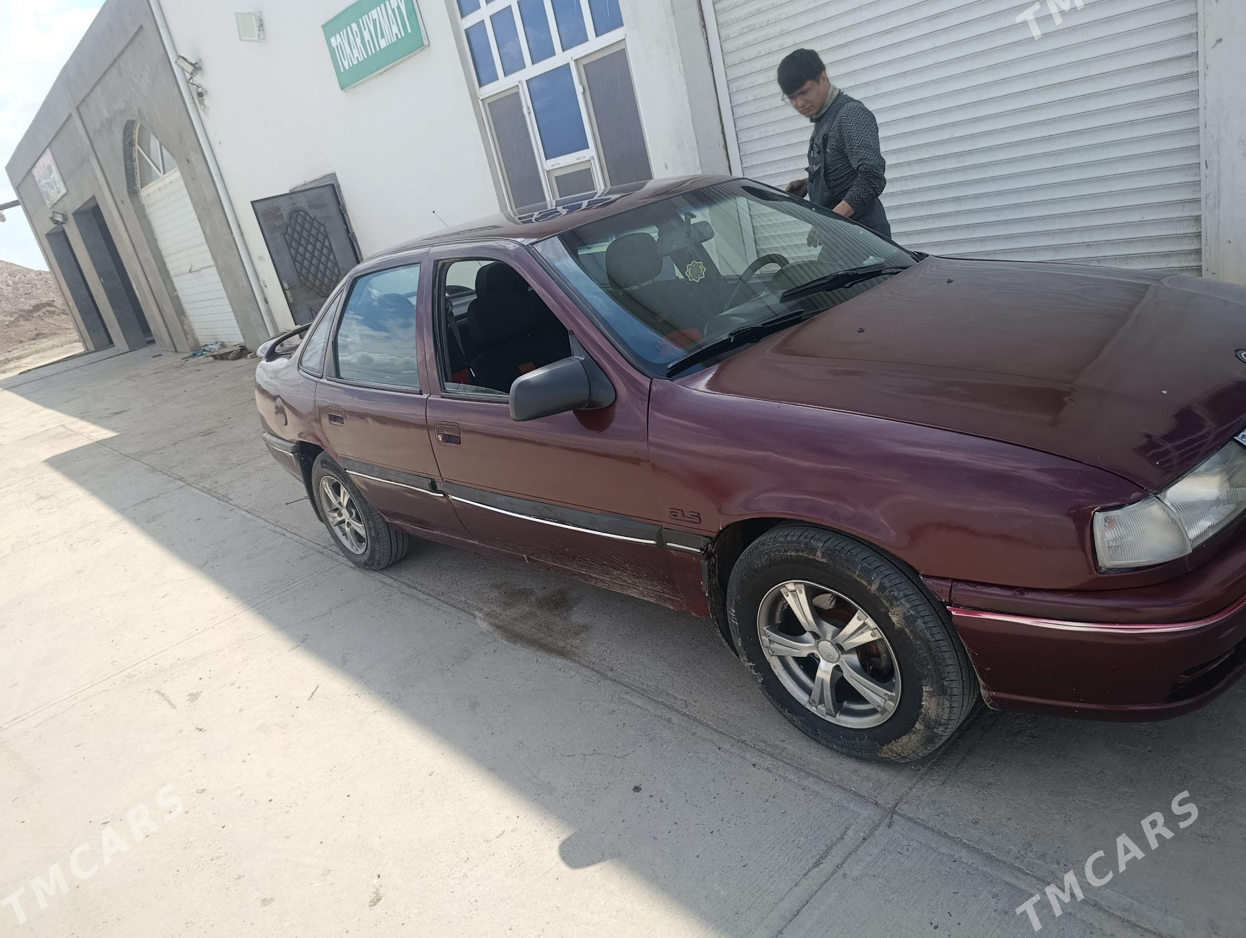 Opel Vectra 1990 - 30 000 TMT - Dänew - img 1