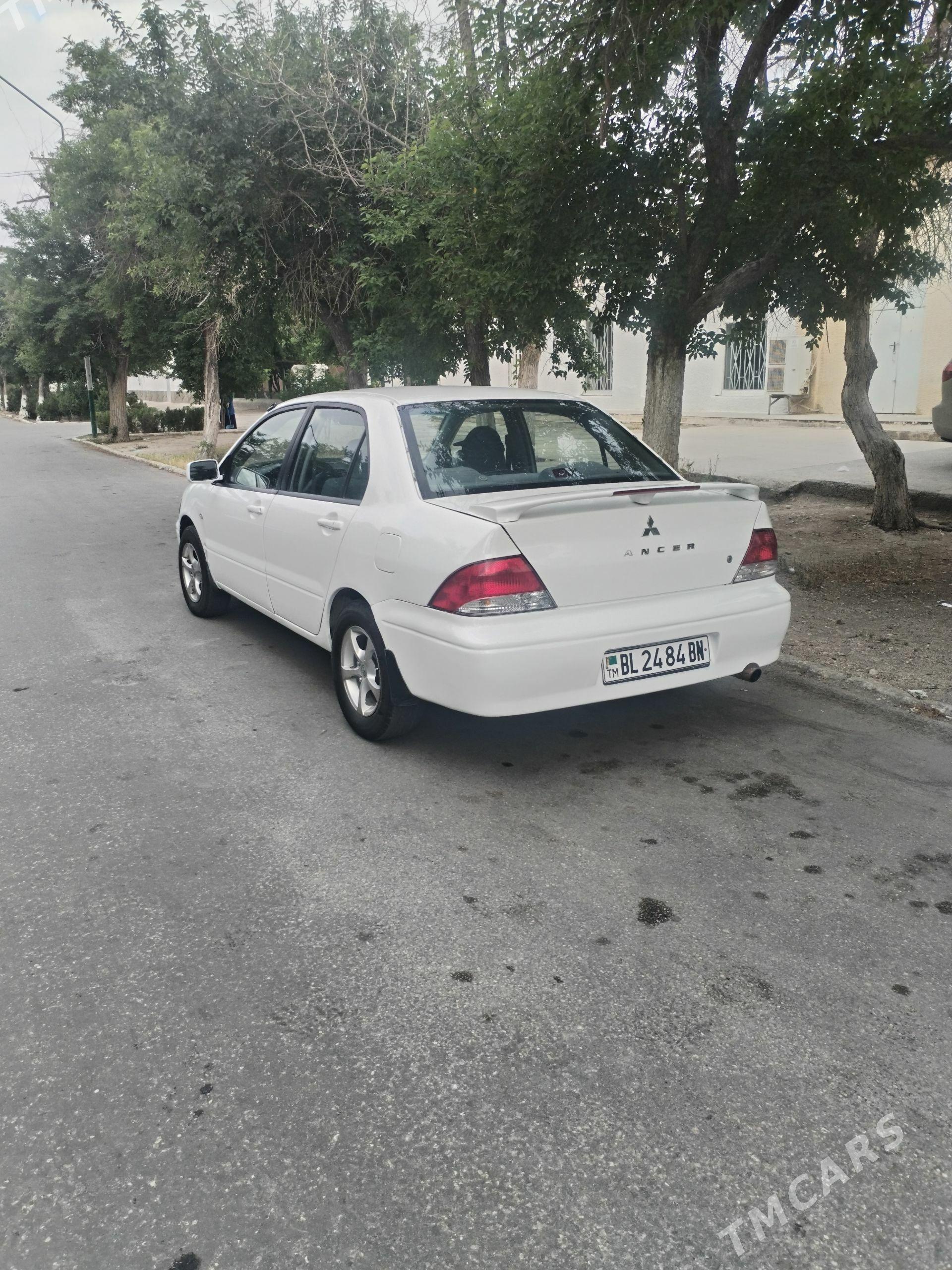 Mitsubishi Lanser 2002 - 70 000 TMT - Balkanabat - img 1