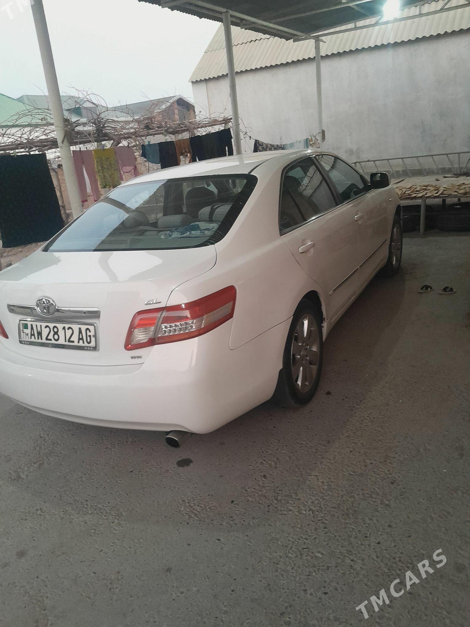 Toyota Camry 2010 - 190 000 TMT - Багир - img 1