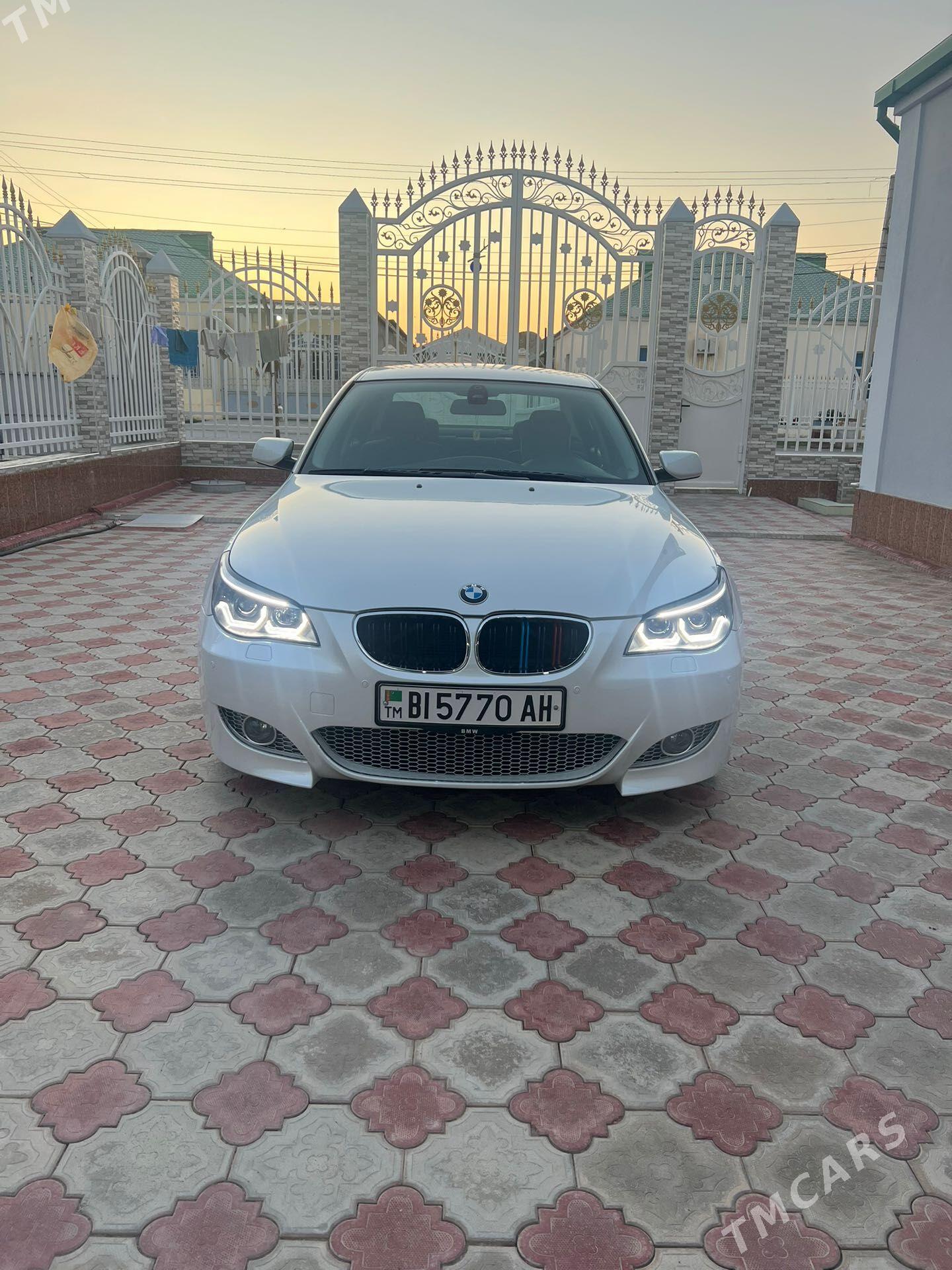 BMW 5 Series 2004 - 240 000 TMT - Гёкдепе - img 1