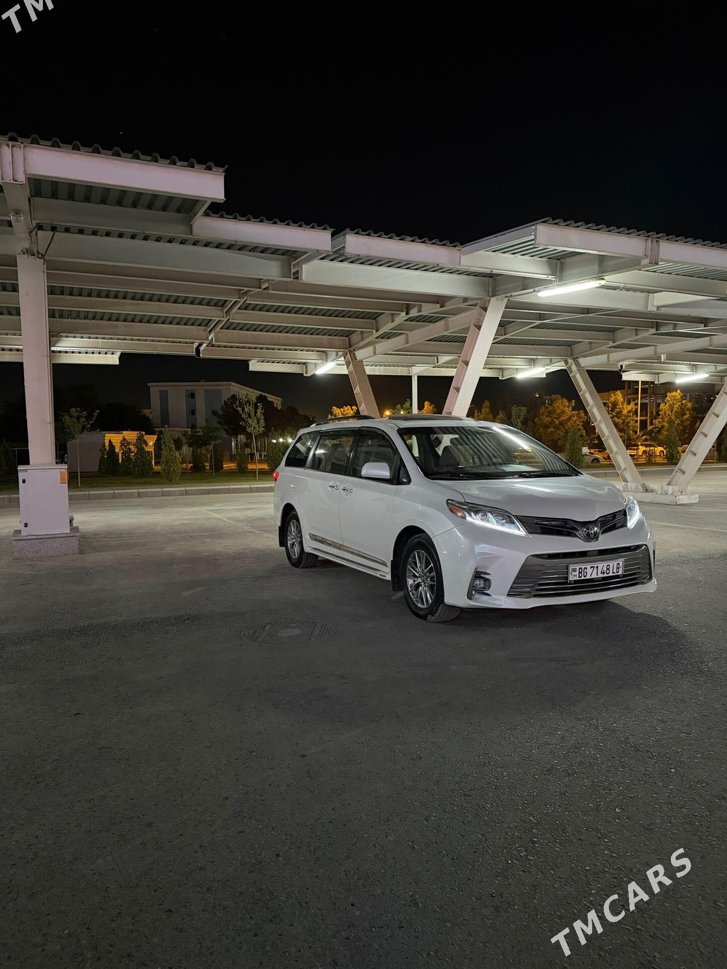 Toyota Sienna 2019 - 470 000 TMT - Туркменабат - img 1