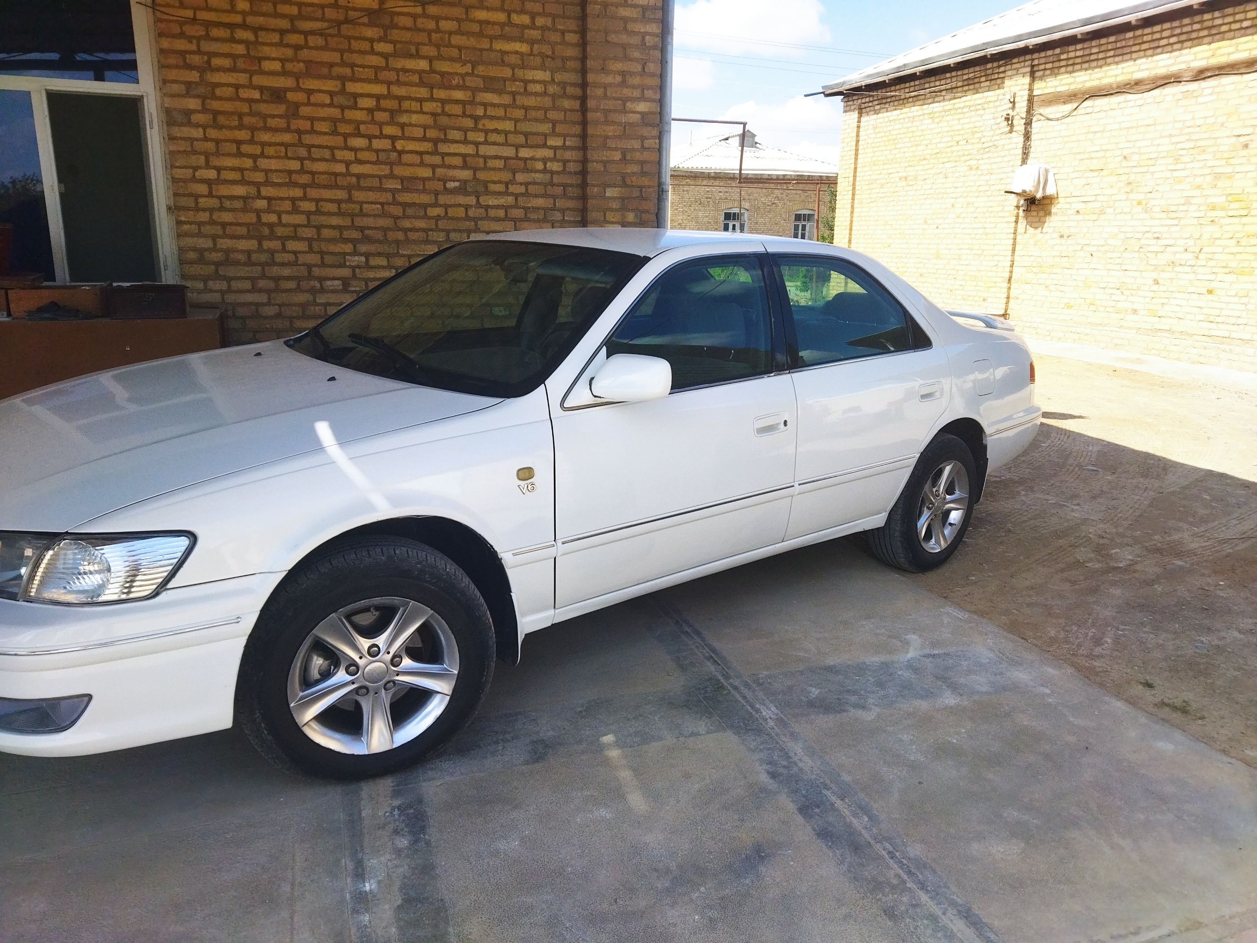 Toyota Camry 1997 - 135 000 TMT - Мары - img 1