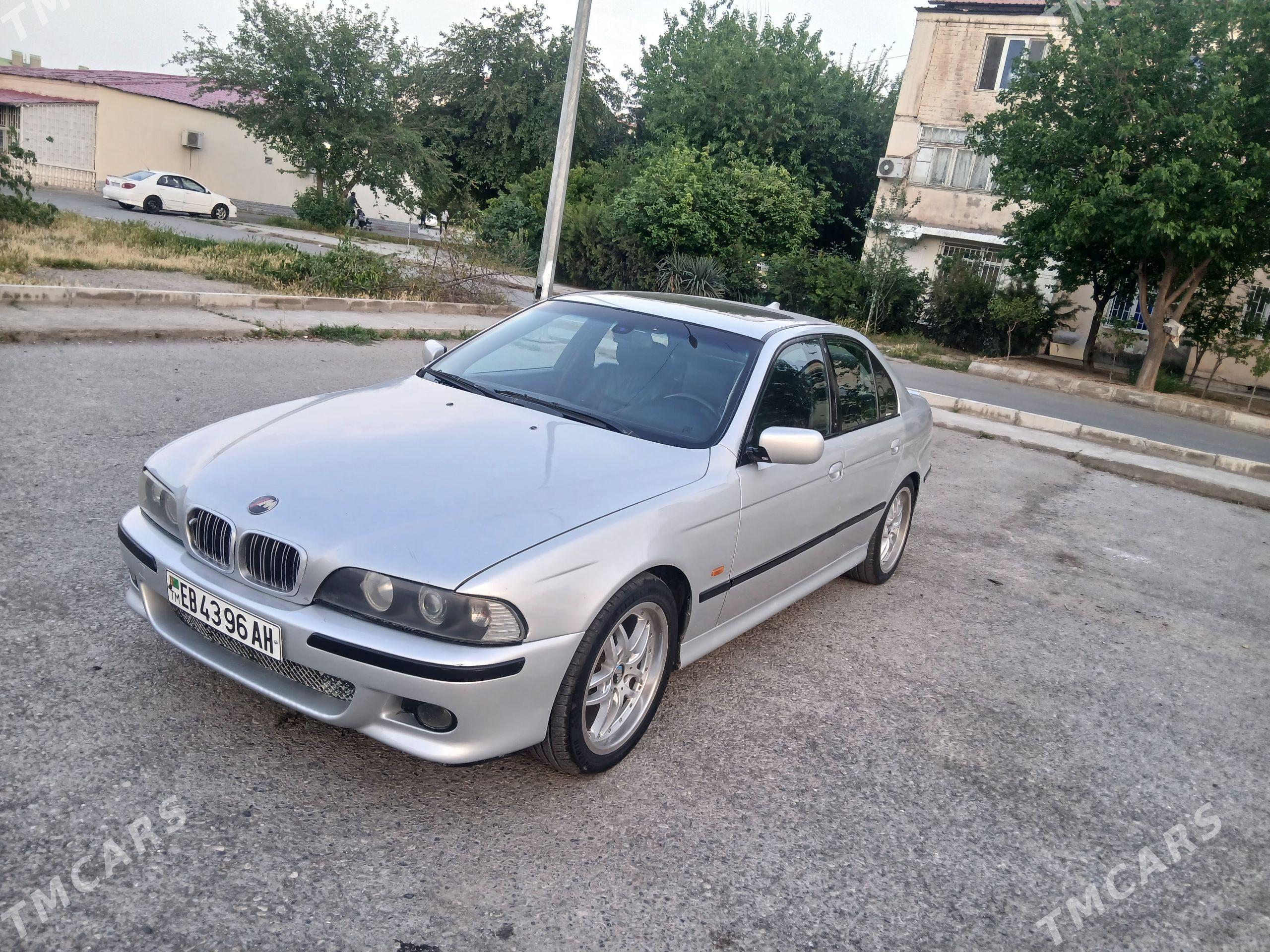 BMW E39 2001 - 115 000 TMT - Aşgabat - img 1