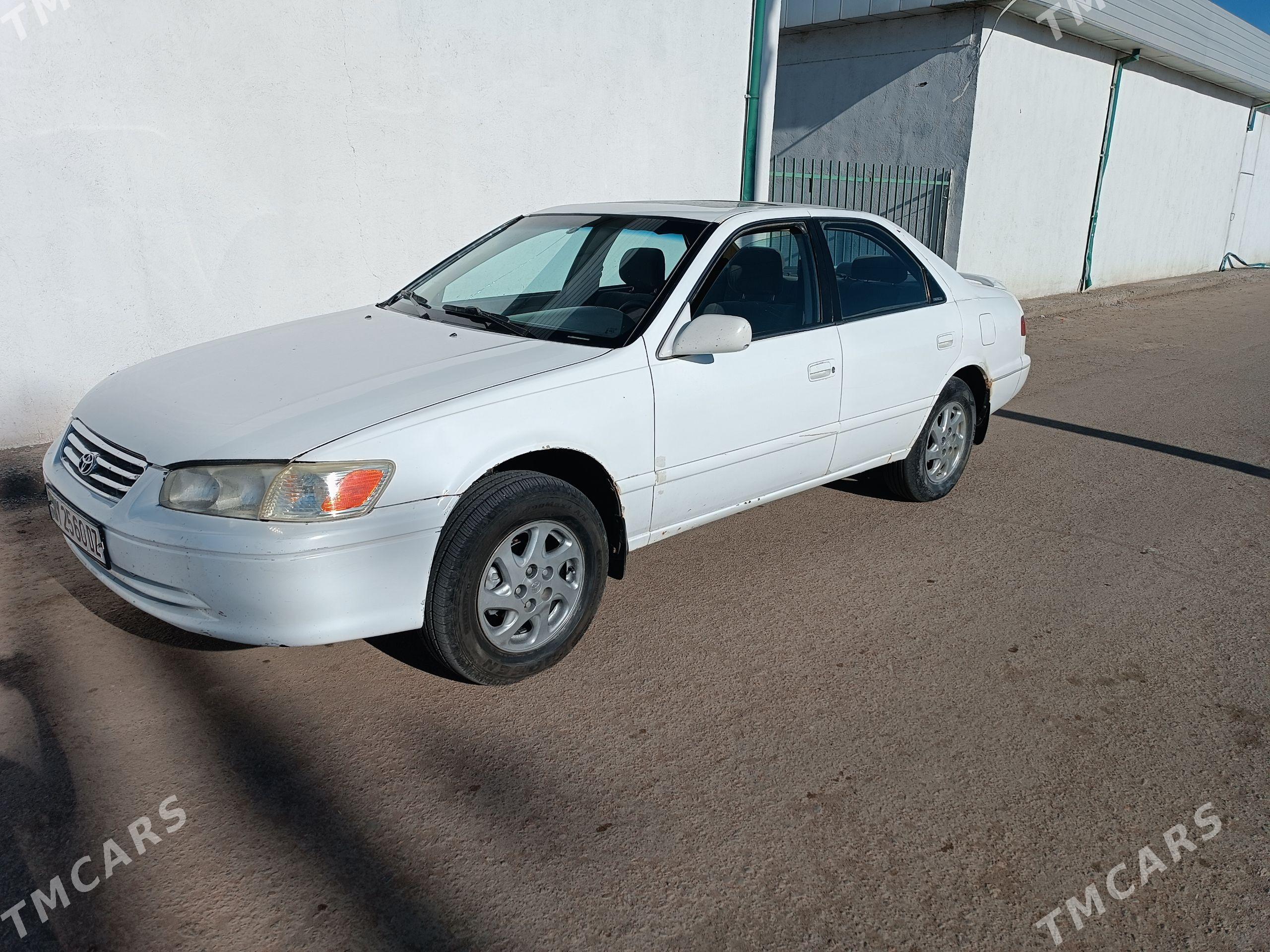 Toyota Camry 2000 - 130 000 TMT - Кёнеургенч - img 1