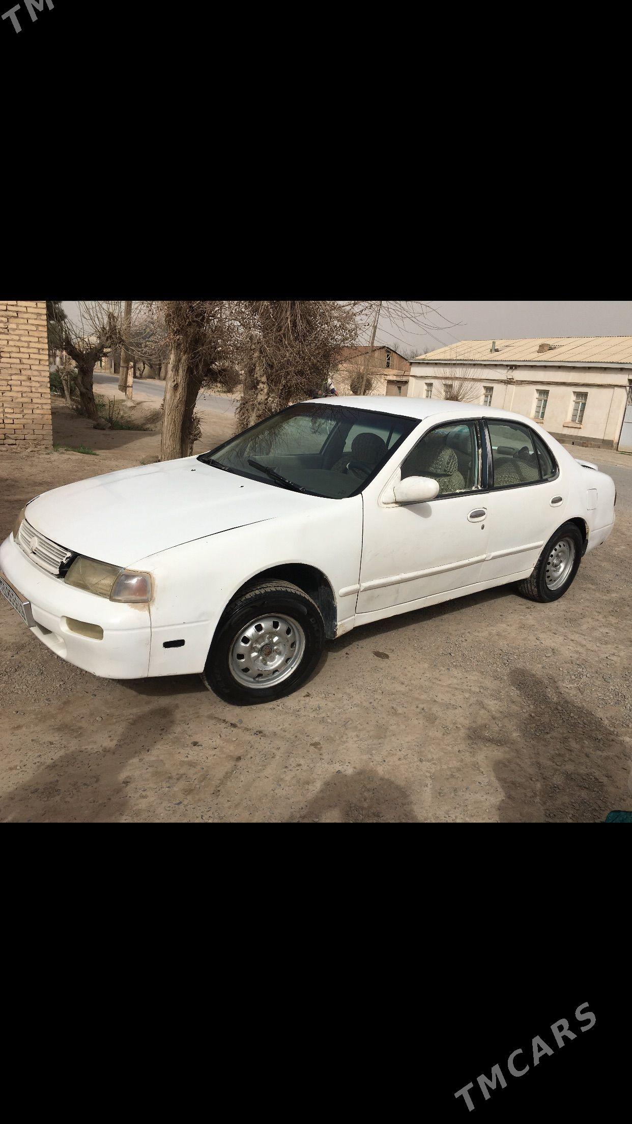 Nissan Altima 1995 - 35 000 TMT - Halaç - img 1