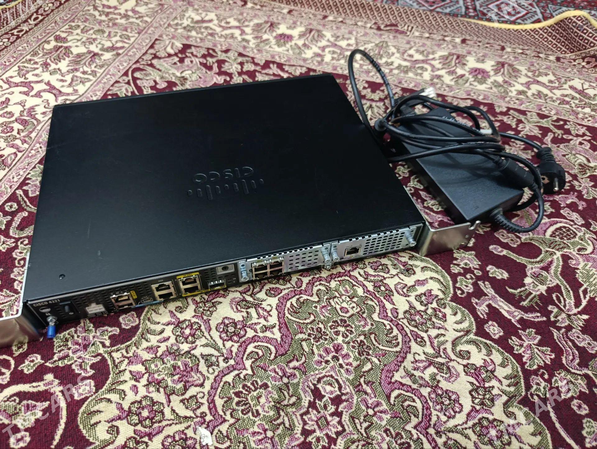 Cisco 4321 Маршрутизатор - Досааф - img 1
