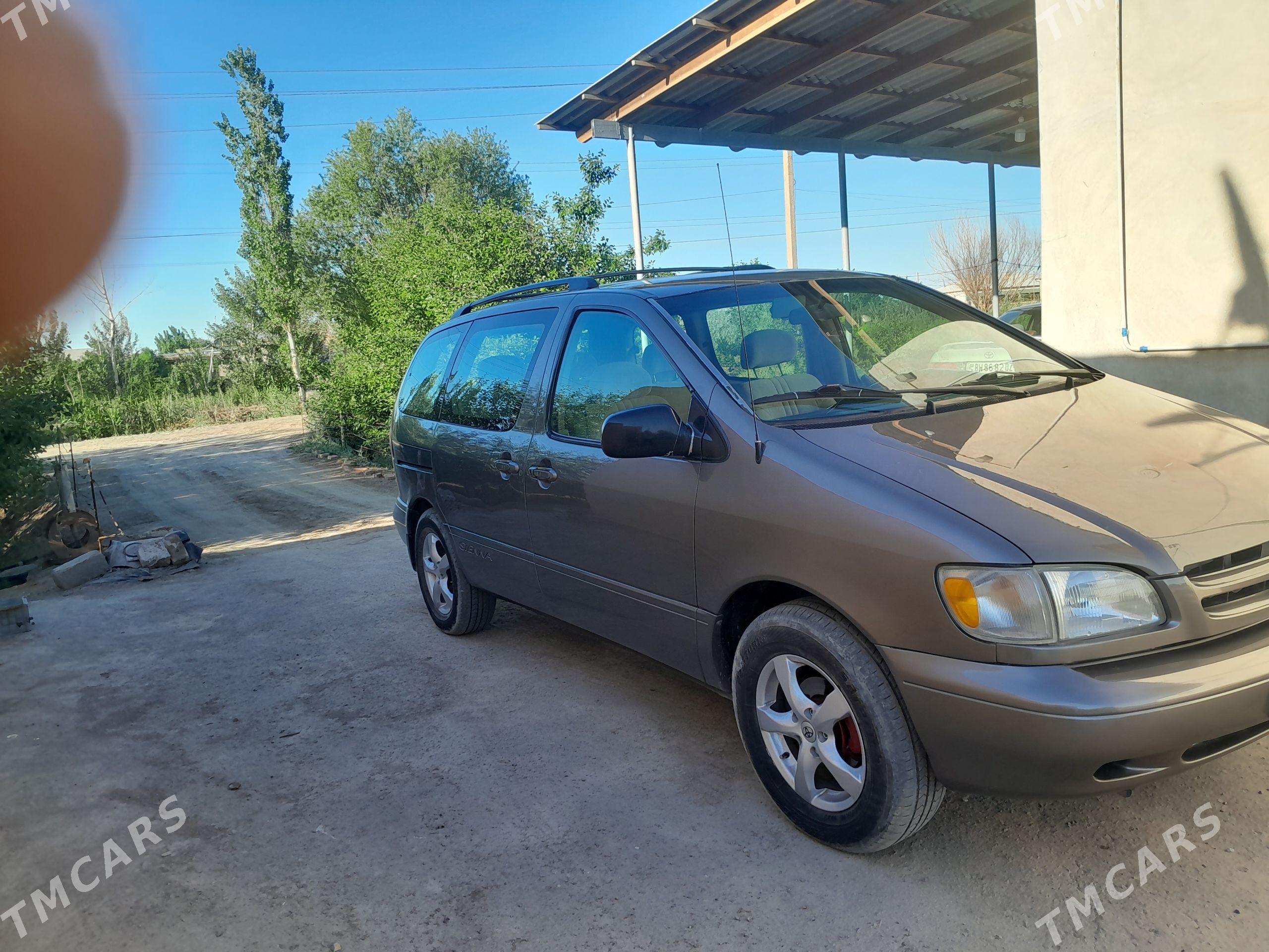 Toyota Sienna 1998 - 150 000 TMT - Daşoguz - img 1
