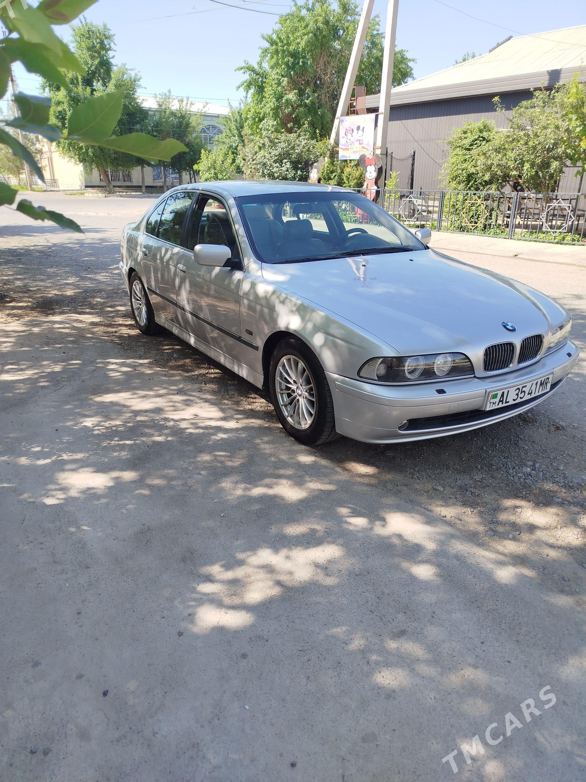 BMW 528 2000 - 125 000 TMT - Mary - img 1