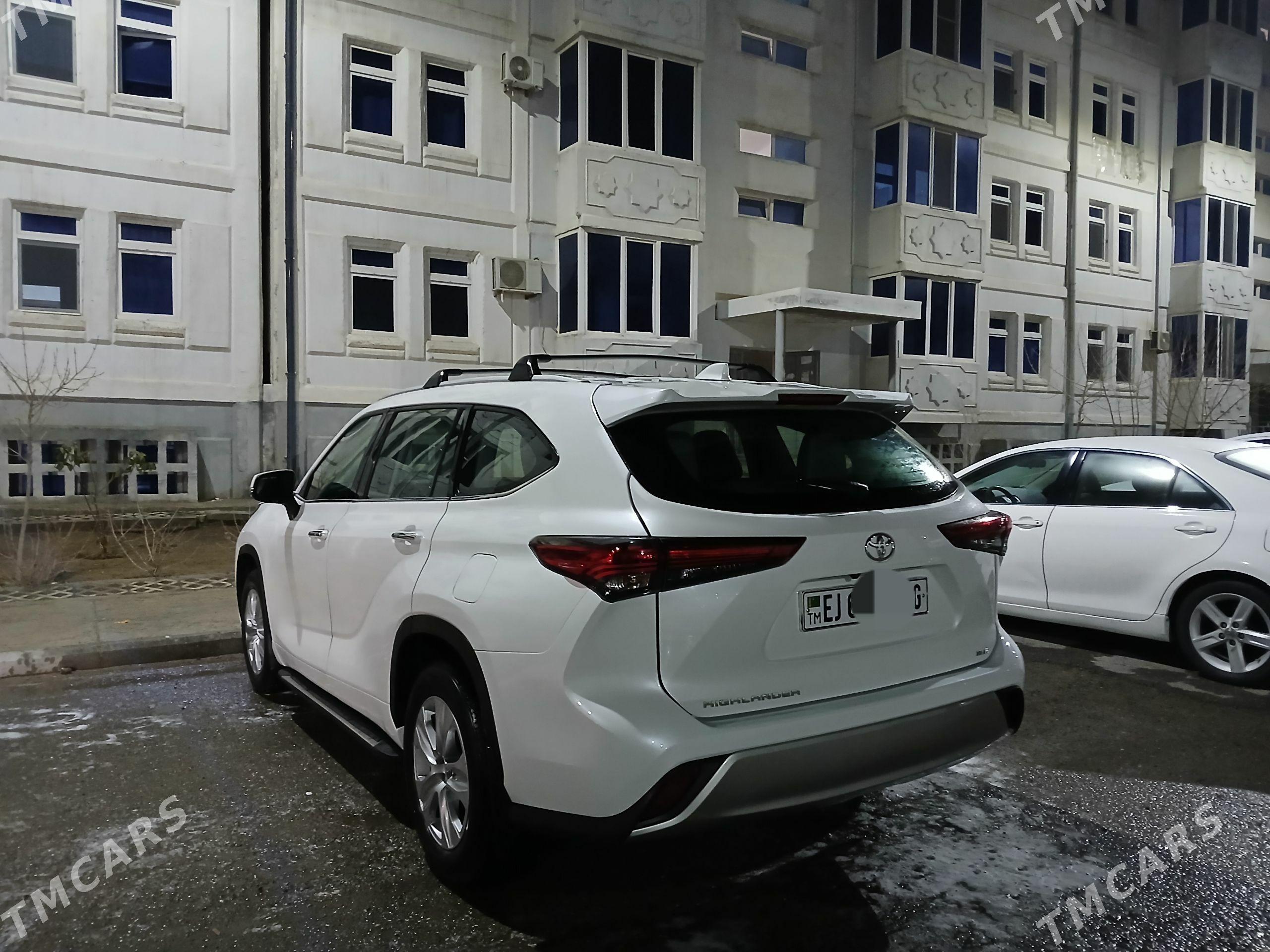 Toyota Highlander 2023 - 520 000 TMT - Гуртли - img 1