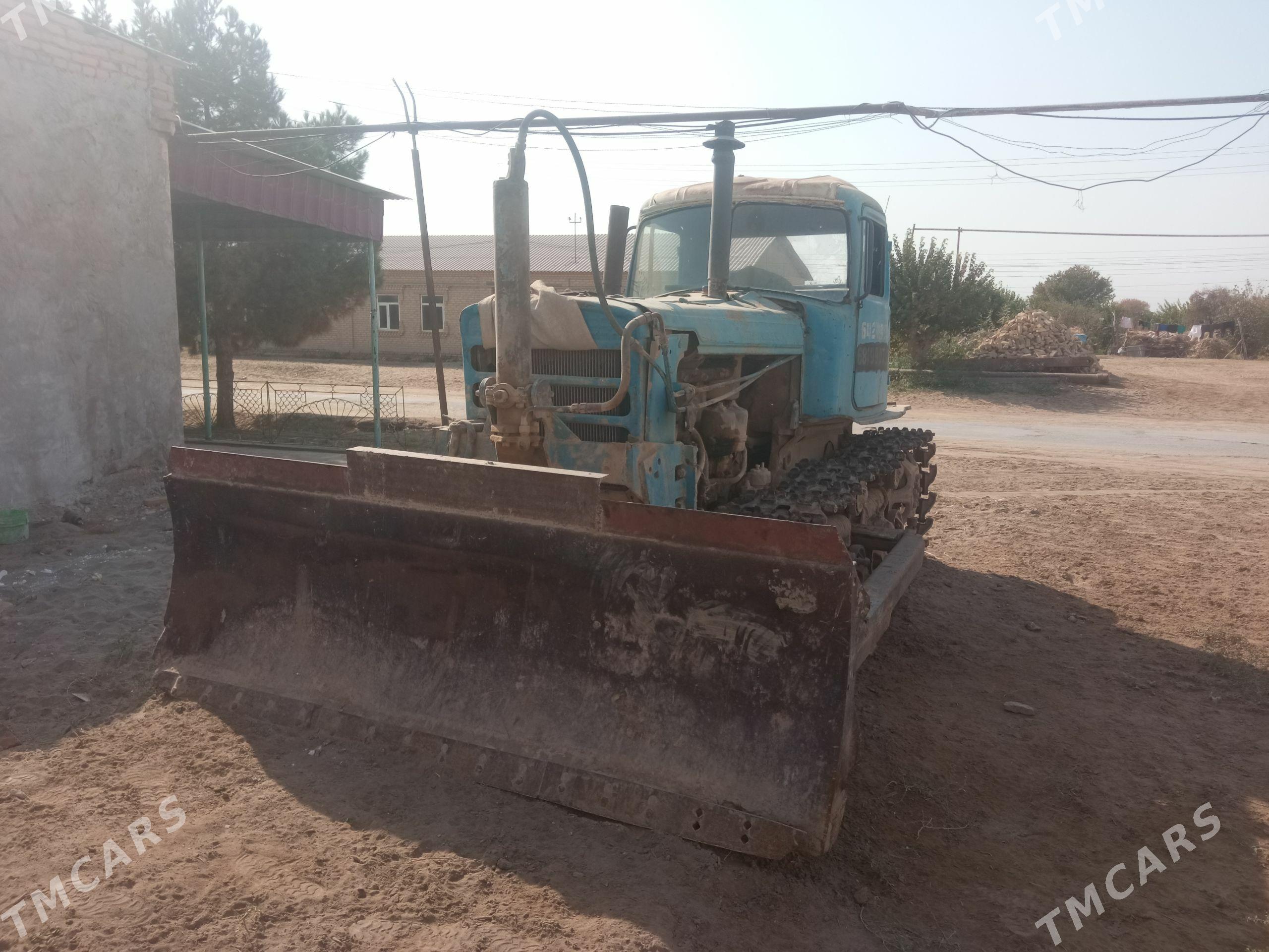 MTZ 82 1992 - 22 000 TMT - Farap - img 1