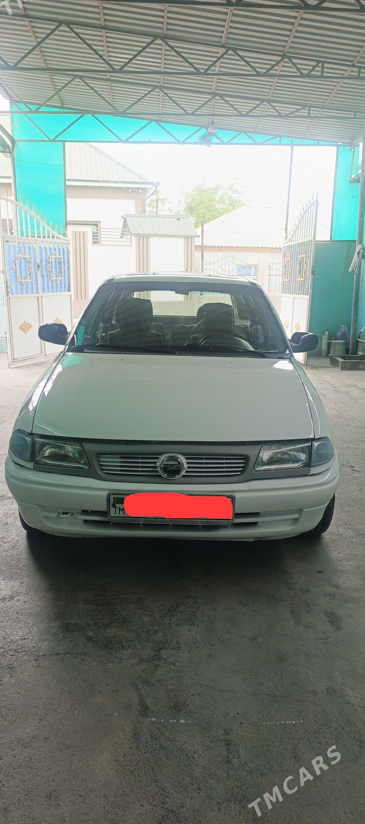 Opel Astra 1993 - 29 000 TMT - Багир - img 1