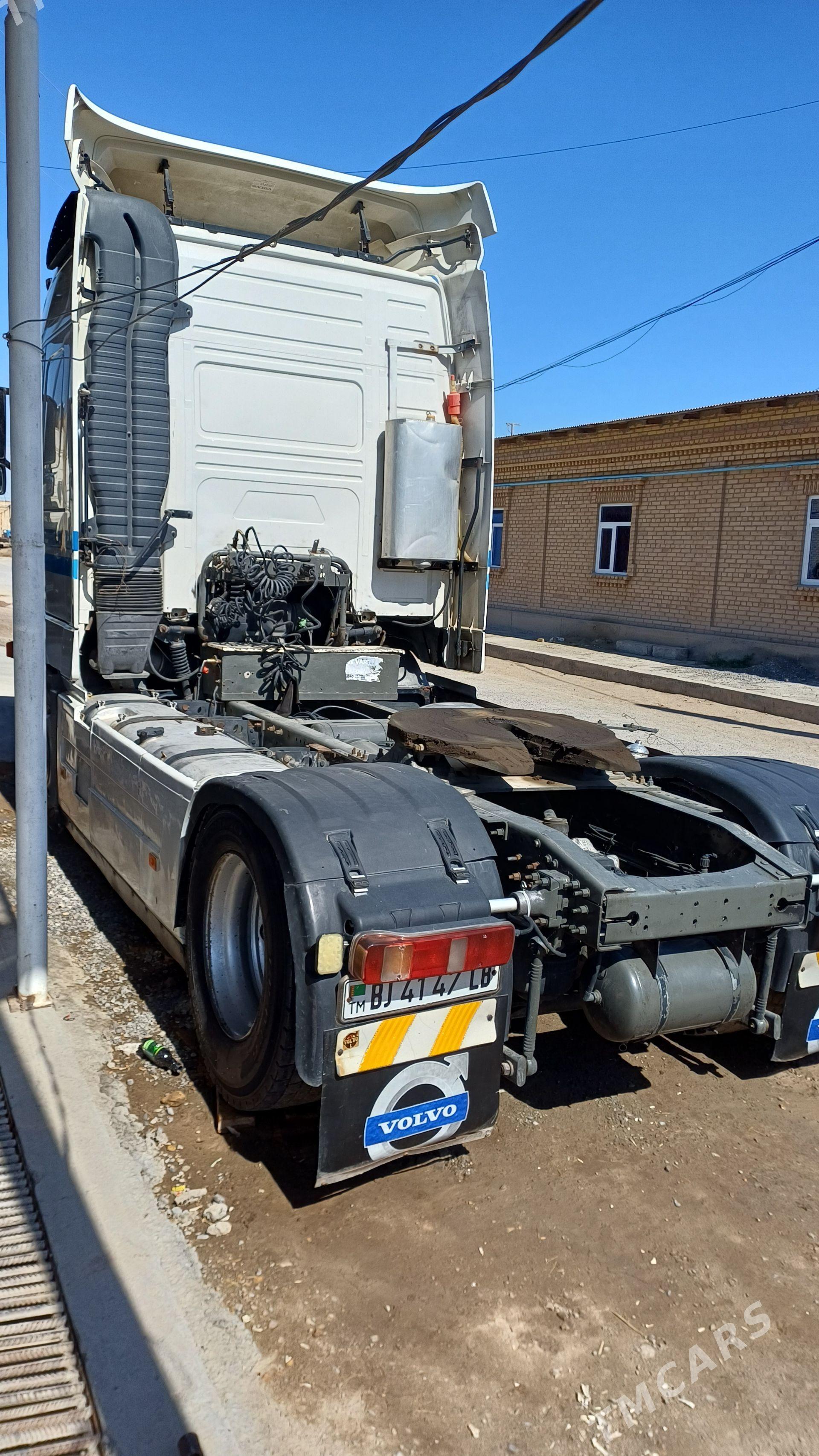 Volvo FH12 2002 - 610 000 TMT - Türkmenabat - img 1