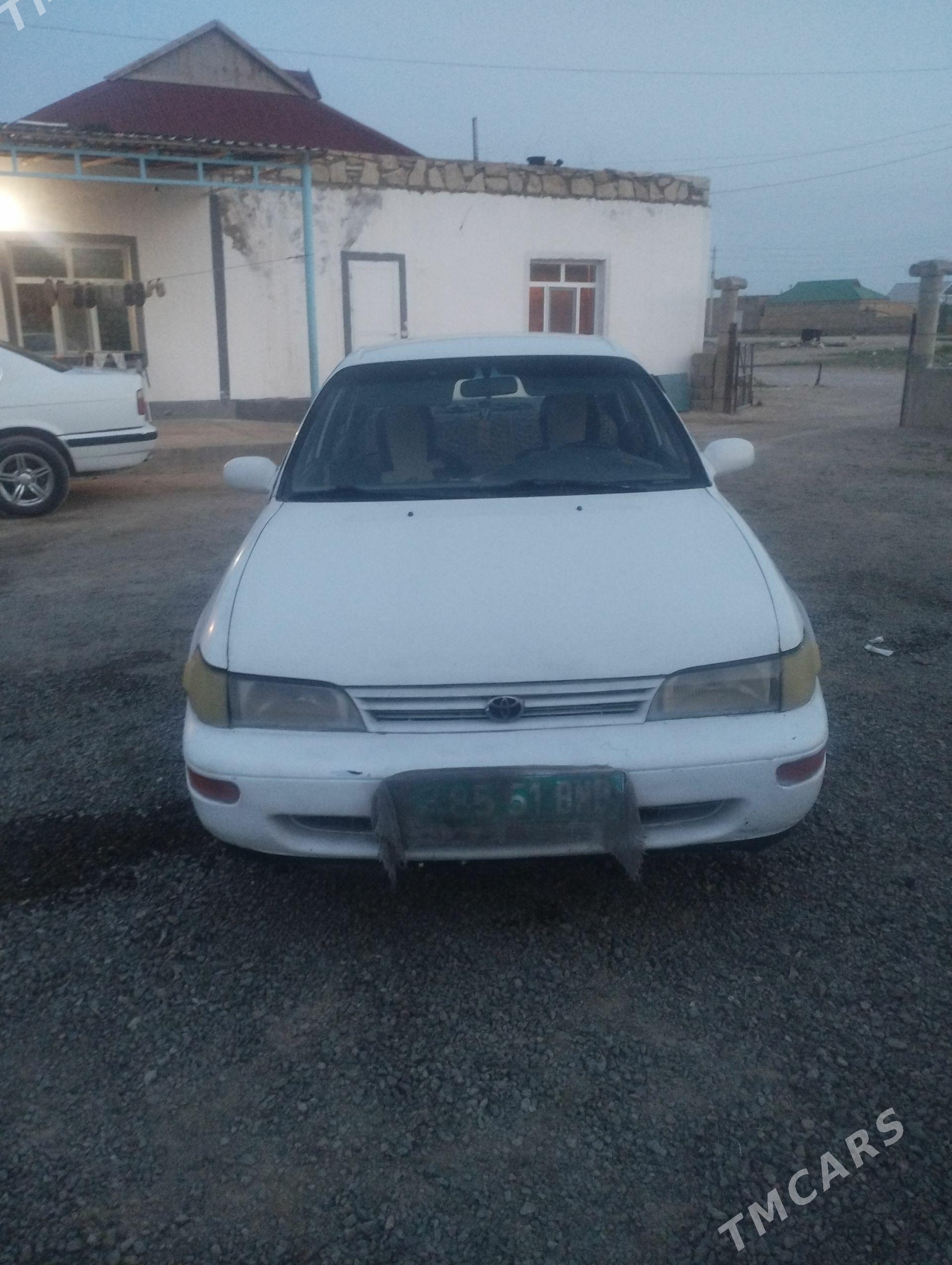 Toyota Corolla 1996 - 60 000 TMT - Туркменбаши - img 1