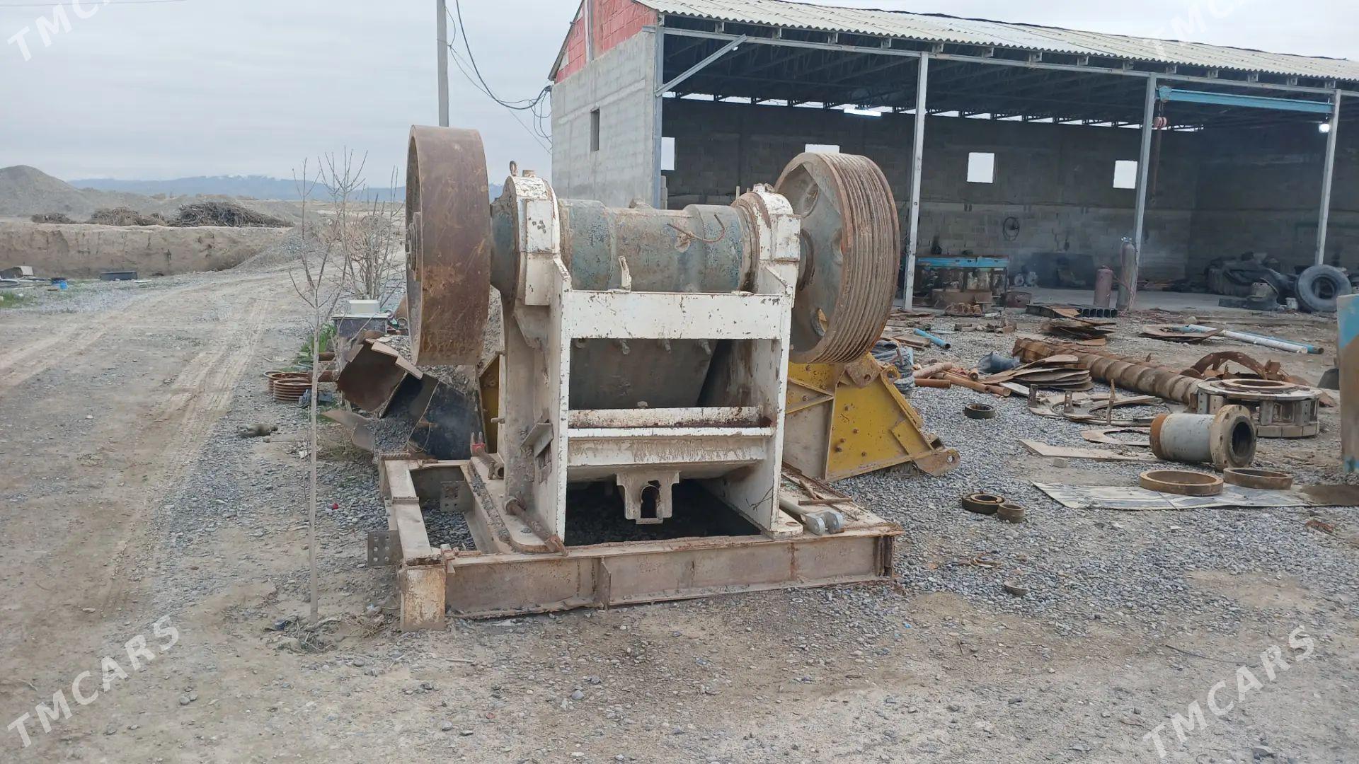 Çikavoy (daş döwüji) - Kaka - img 1
