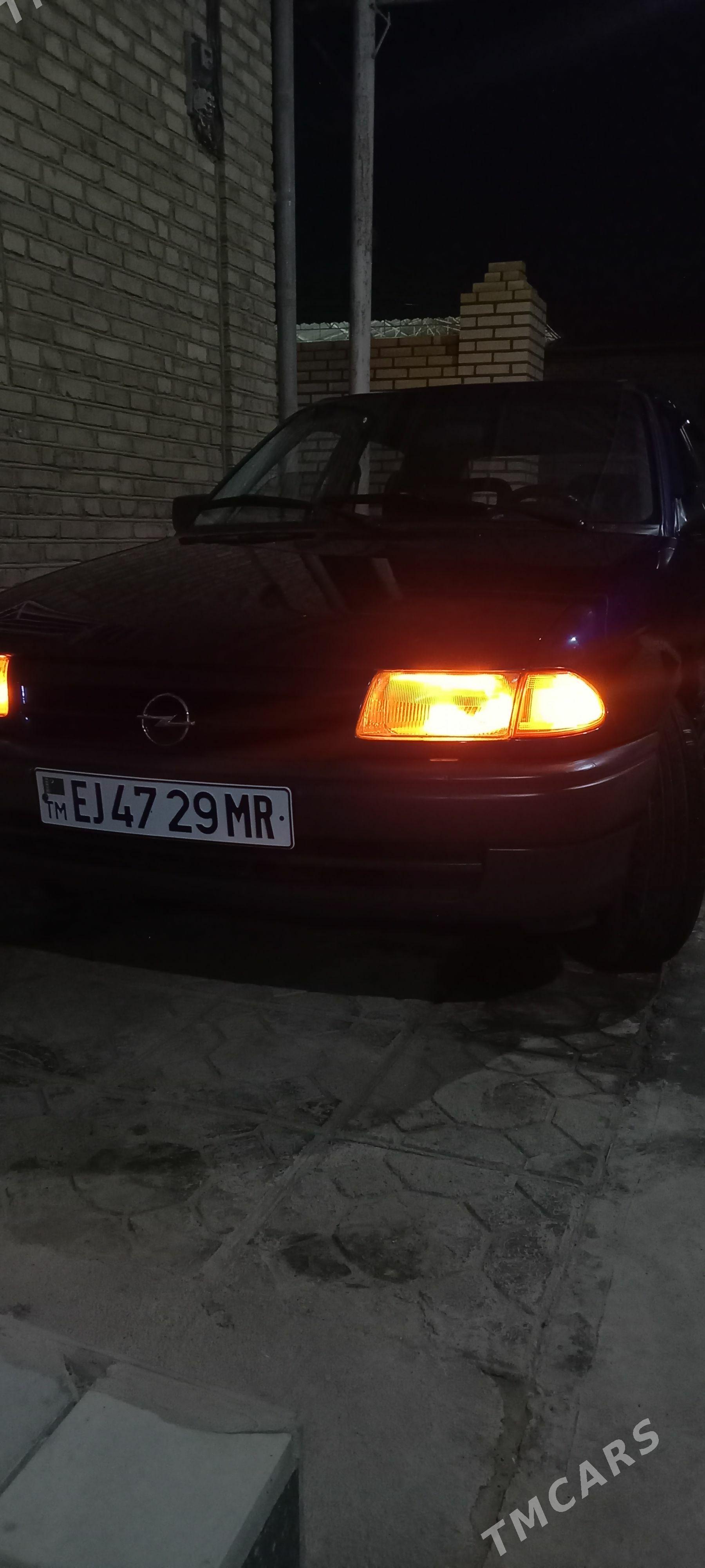 Opel Astra 1992 - 44 000 TMT - Mary - img 1