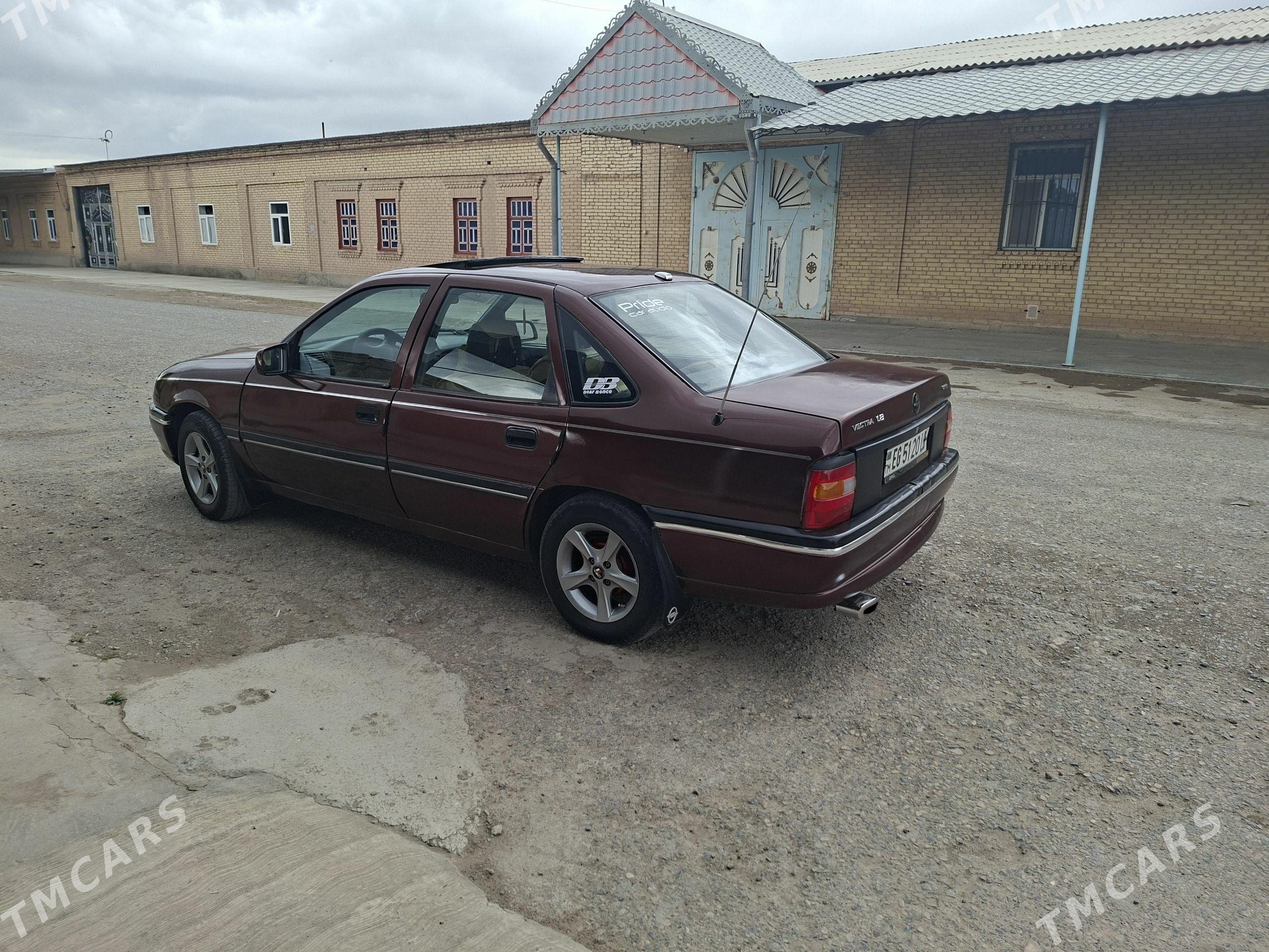 Opel Vectra 1992 - 39 000 TMT - Чарджоу - img 1