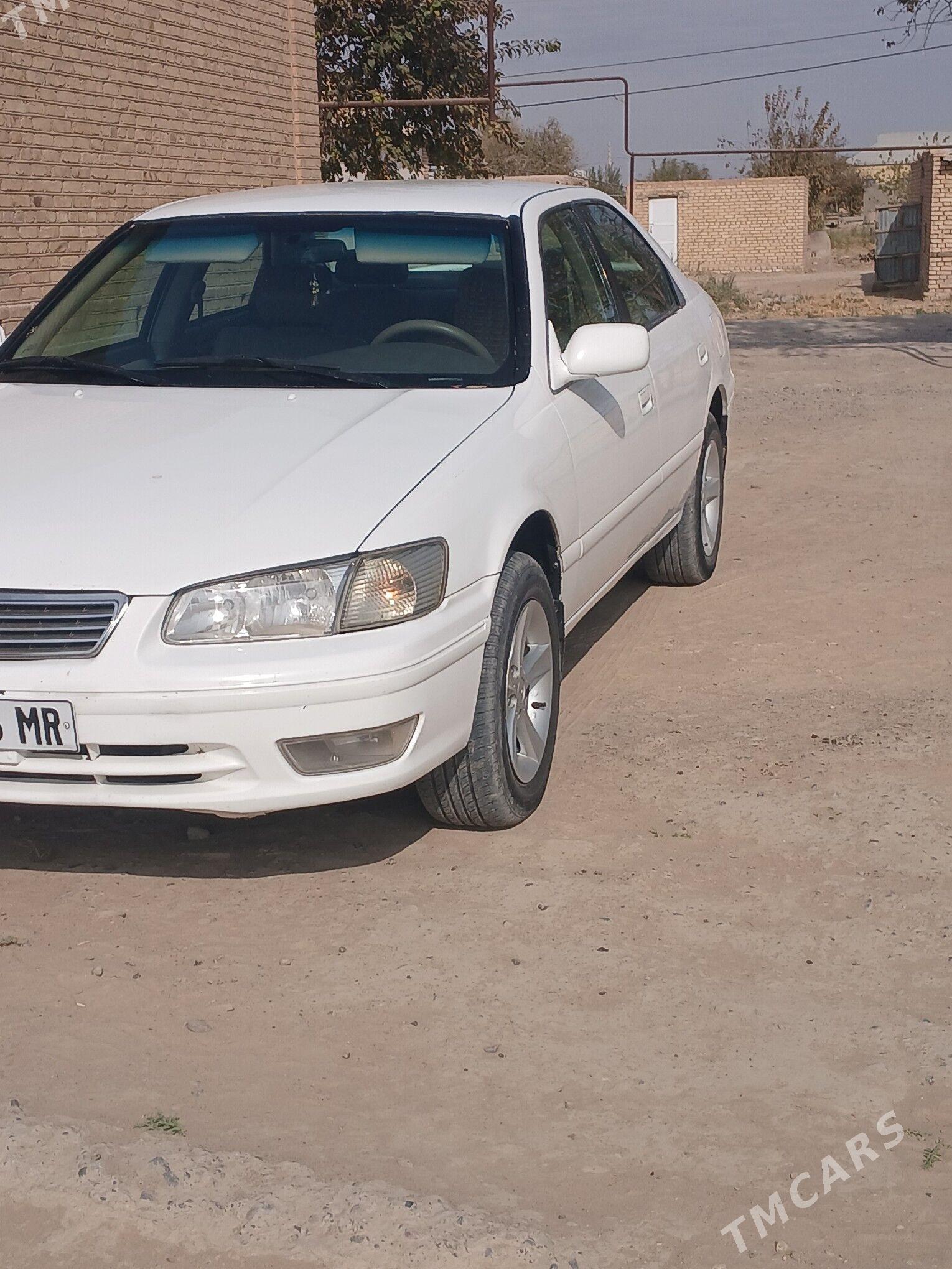 Toyota Camry 1999 - 140 000 TMT - Ёлётен - img 1