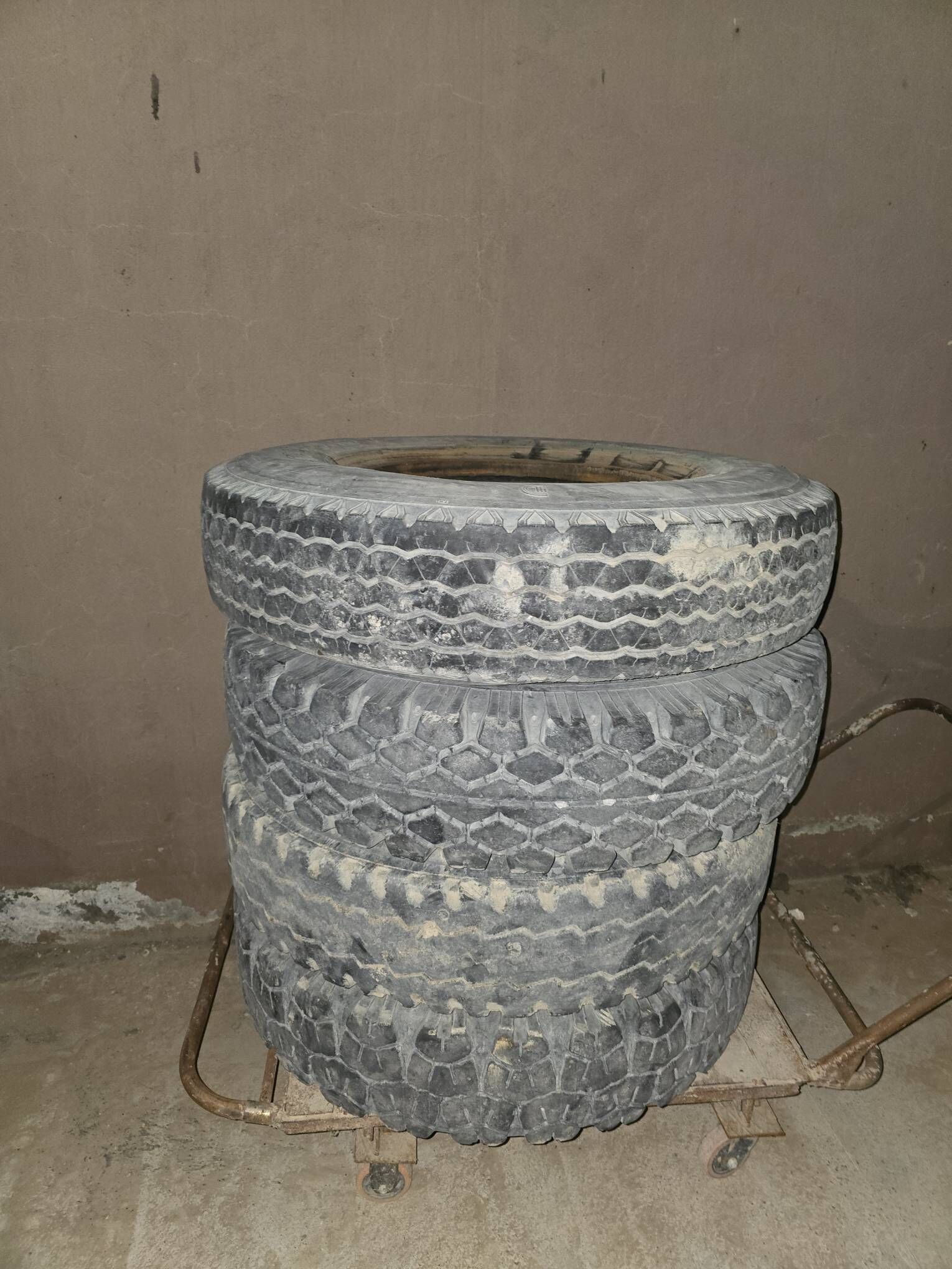 teker 650 TMT - Ýaşlyk - img 1