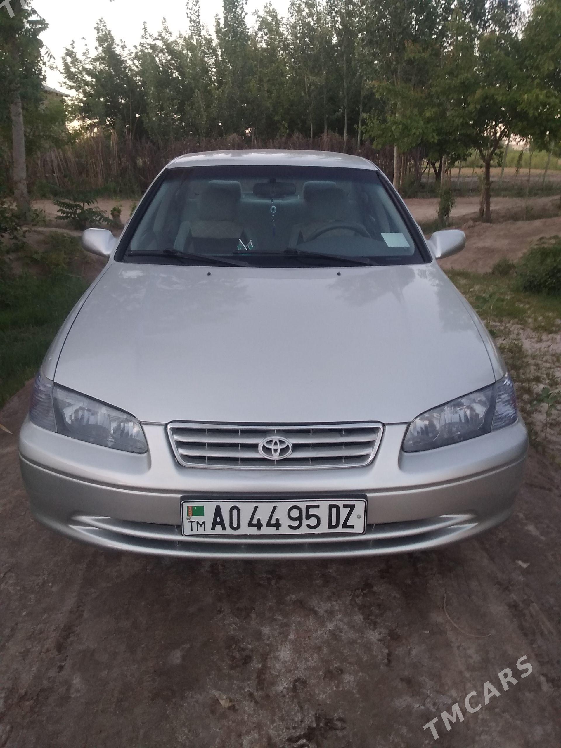 Toyota Camry 2001 - 160 000 TMT - Гороглы (Тагта) - img 1