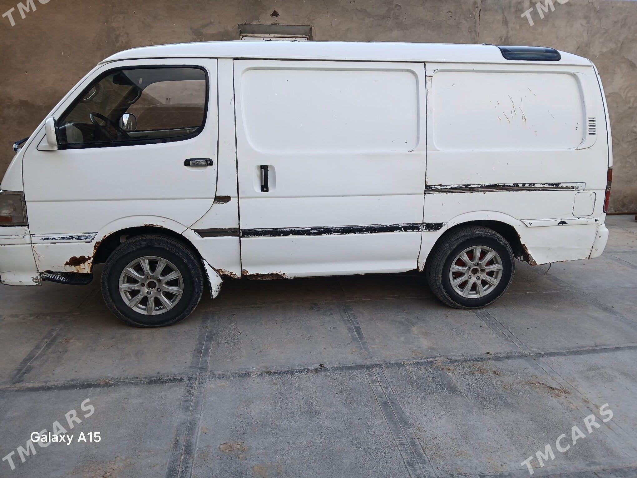Toyota Hiace 1990 - 30 000 TMT - Mary - img 1