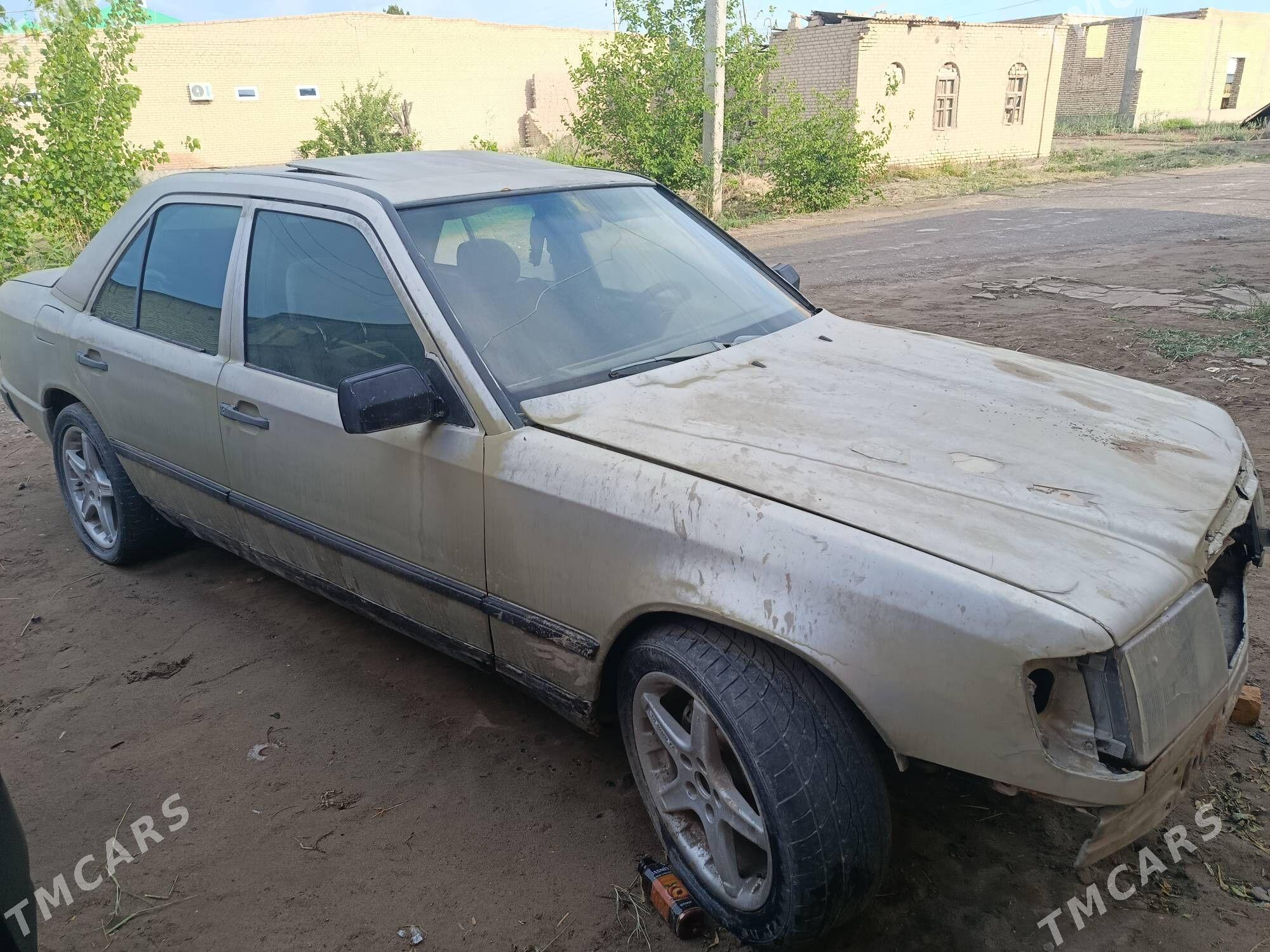 Mercedes-Benz 230E 1989 - 14 000 TMT - Чарджоу - img 1