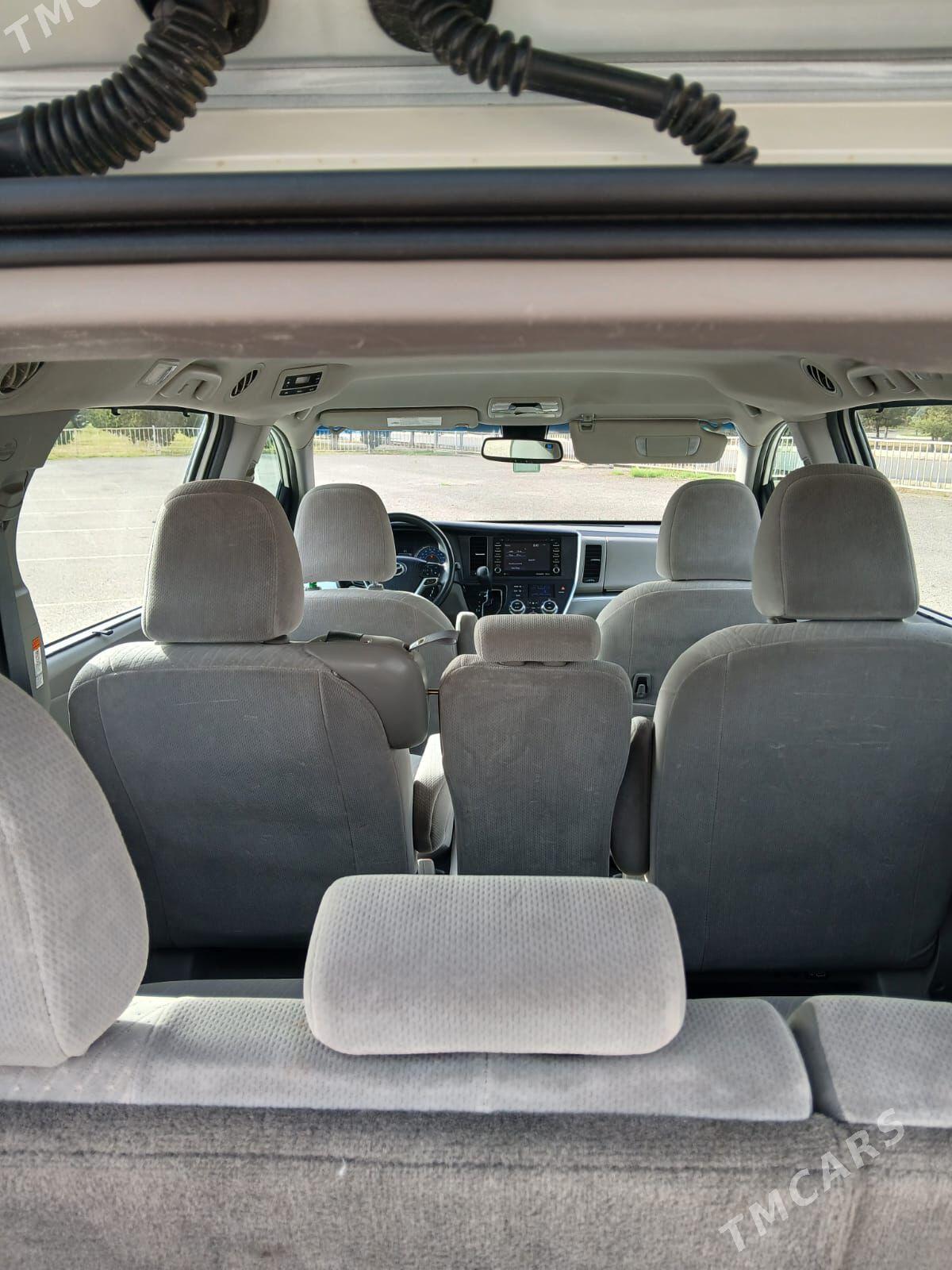 Toyota Sienna 2018 - 410 000 TMT - Ашхабад - img 1