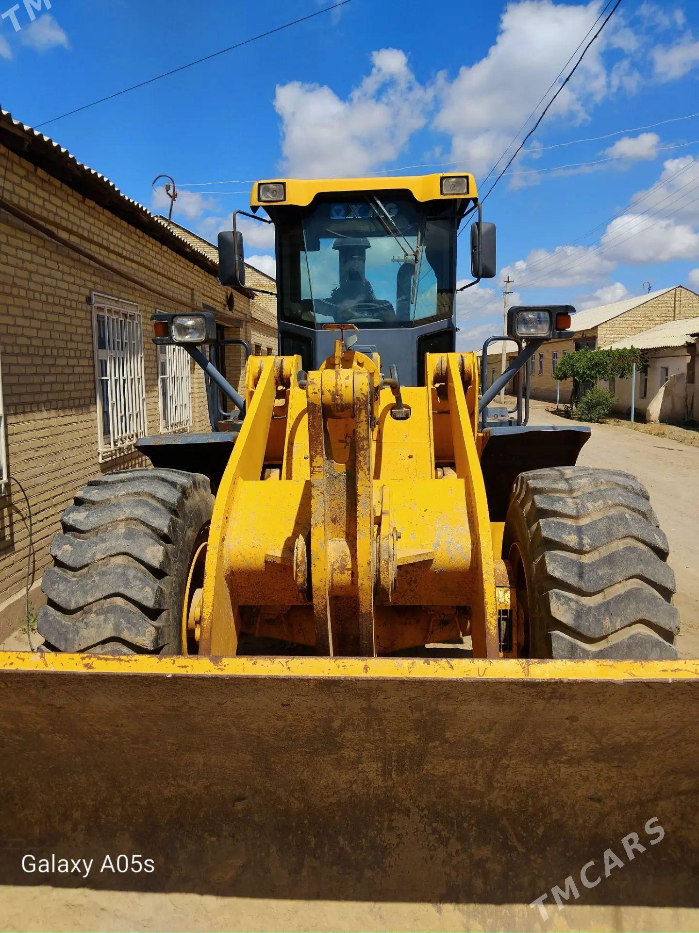 XCMG ZL50 2012 - 415 000 TMT - Туркменабат - img 1