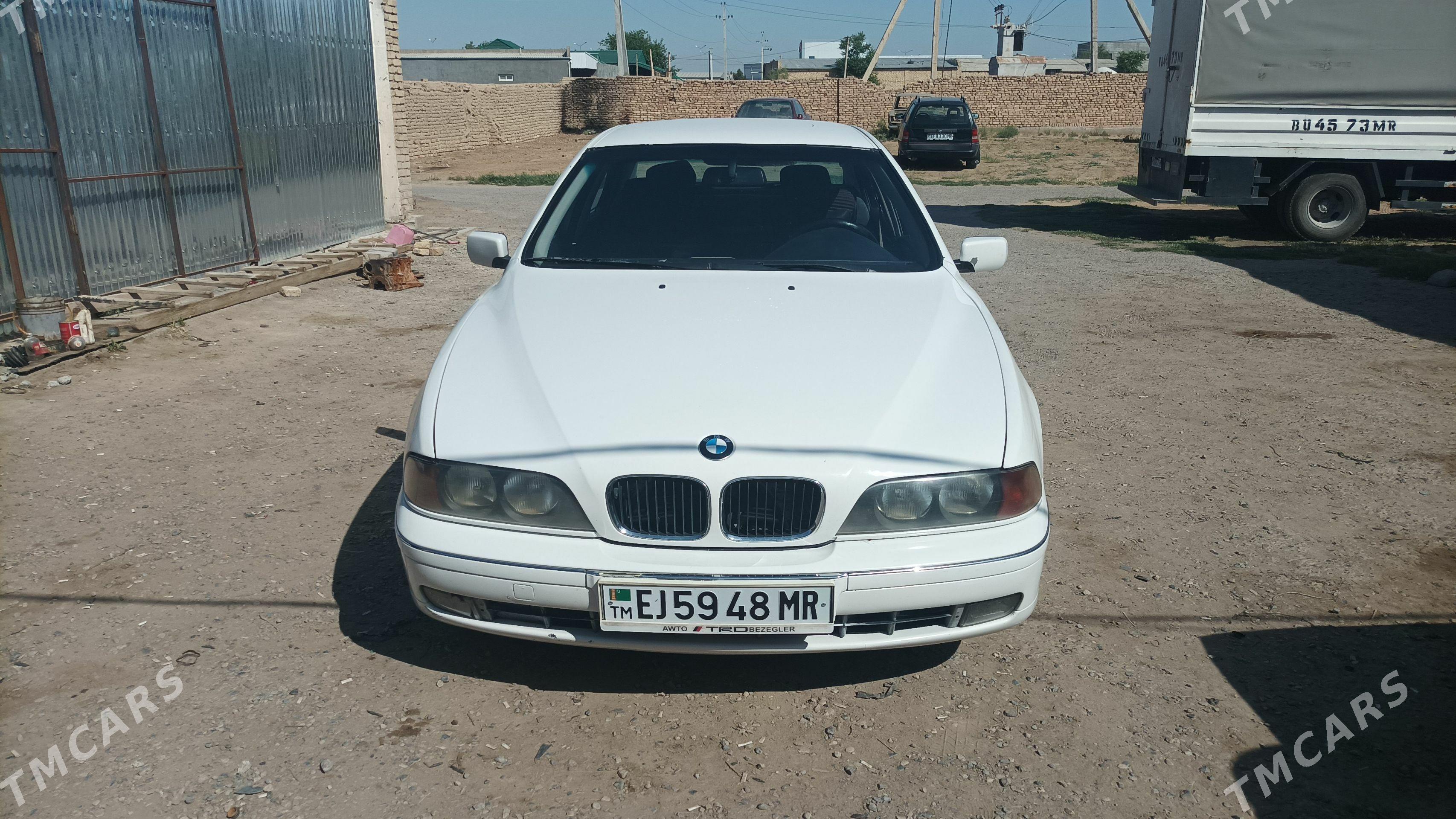 BMW E39 1996 - 95 000 TMT - Sakarçäge - img 1