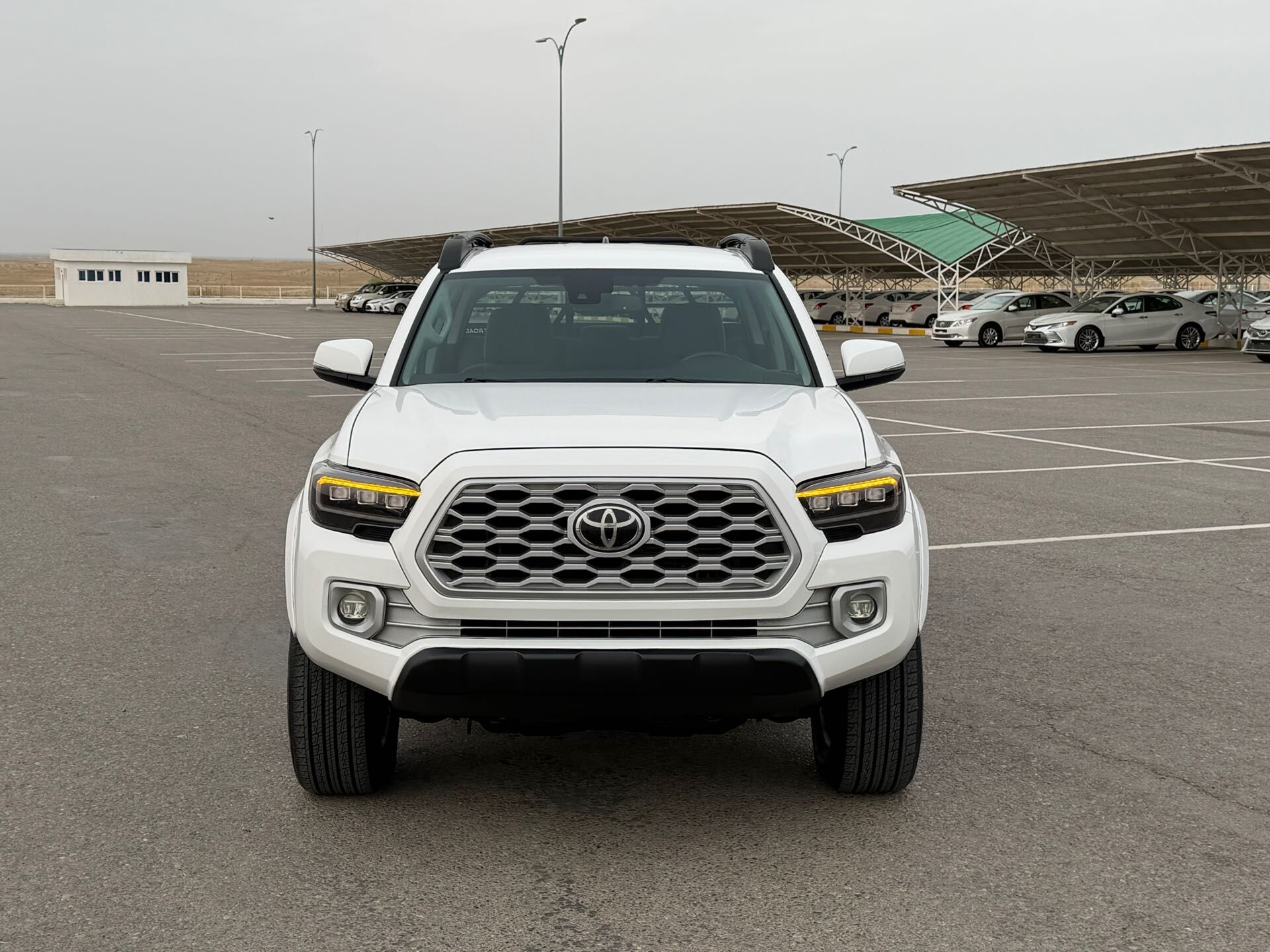 Toyota Tacoma 2020 - 385 000 TMT - Ашхабад - img 1