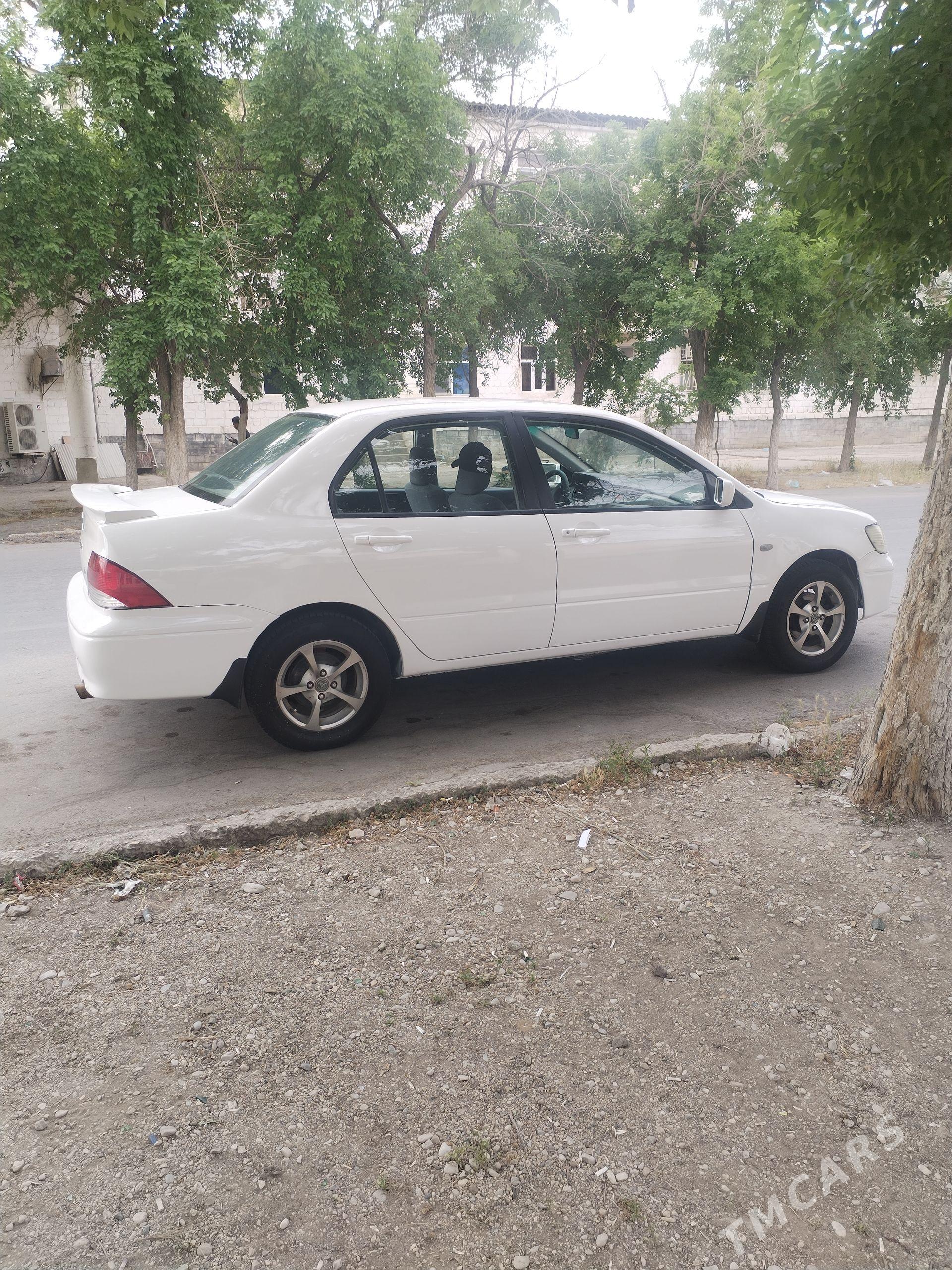 Mitsubishi Lanser 2002 - 70 000 TMT - Балканабат - img 1