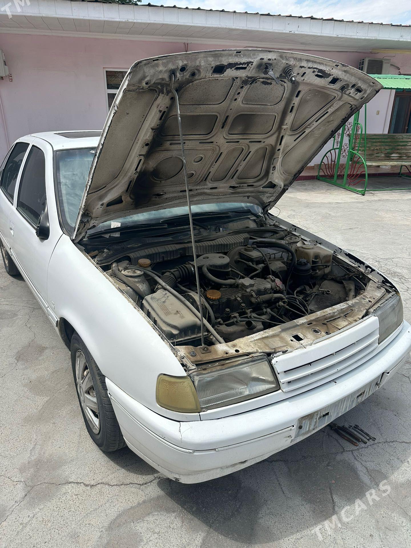 Opel Vectra 1992 - 22 000 TMT - Hitrowka - img 1