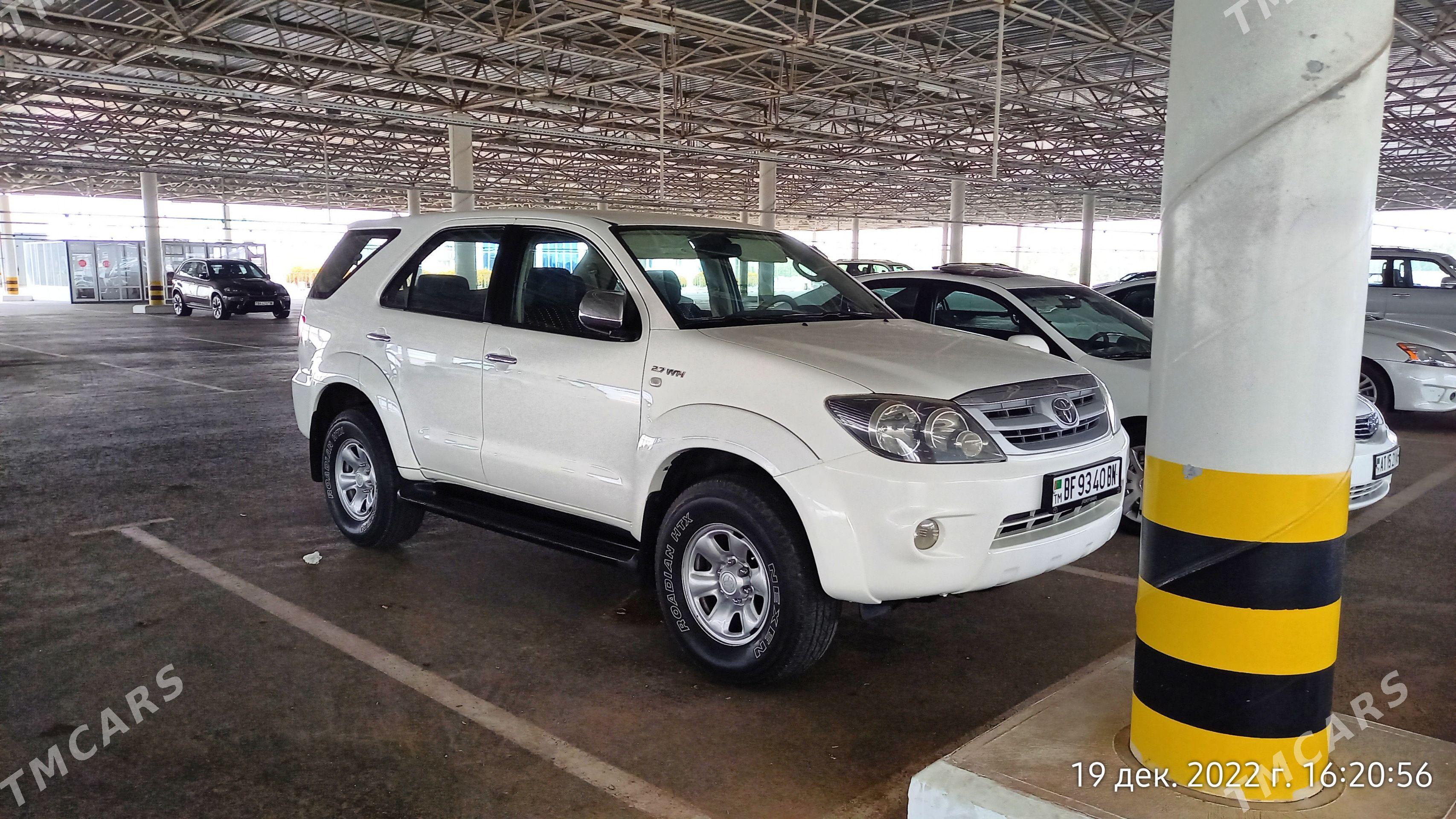 Toyota Fortuner 2008 - 300 000 TMT - Türkmenbaşy - img 1