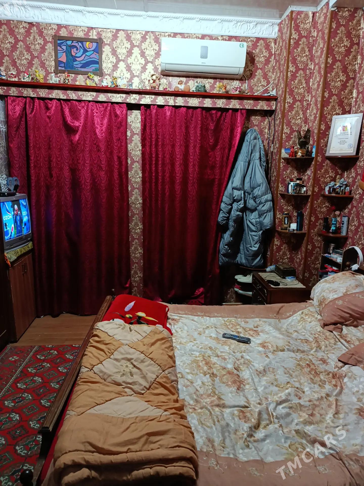 Район Цирка 2/1 этаж 3 ком - Ашхабад - img 1