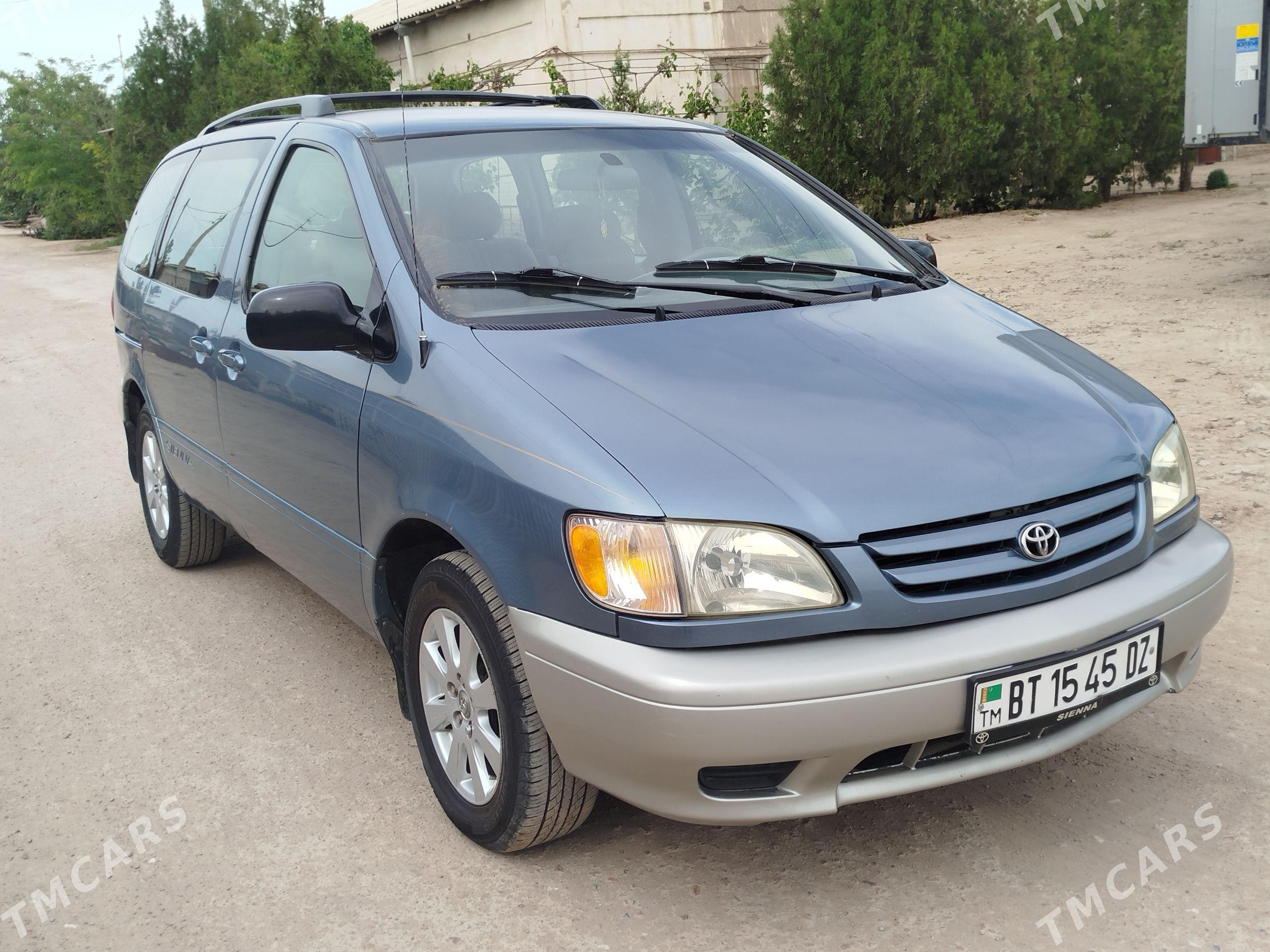 Toyota Sienna 2002 - 180 000 TMT - Гурбансолтан Едже - img 1