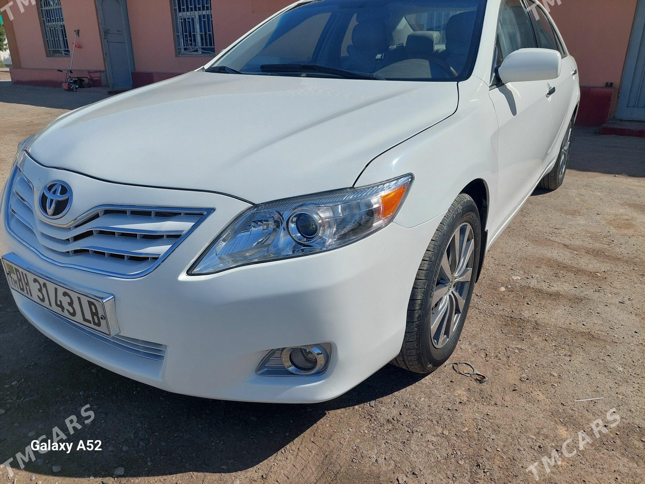 Toyota Camry 2011 - 220 000 TMT - Дянев - img 1