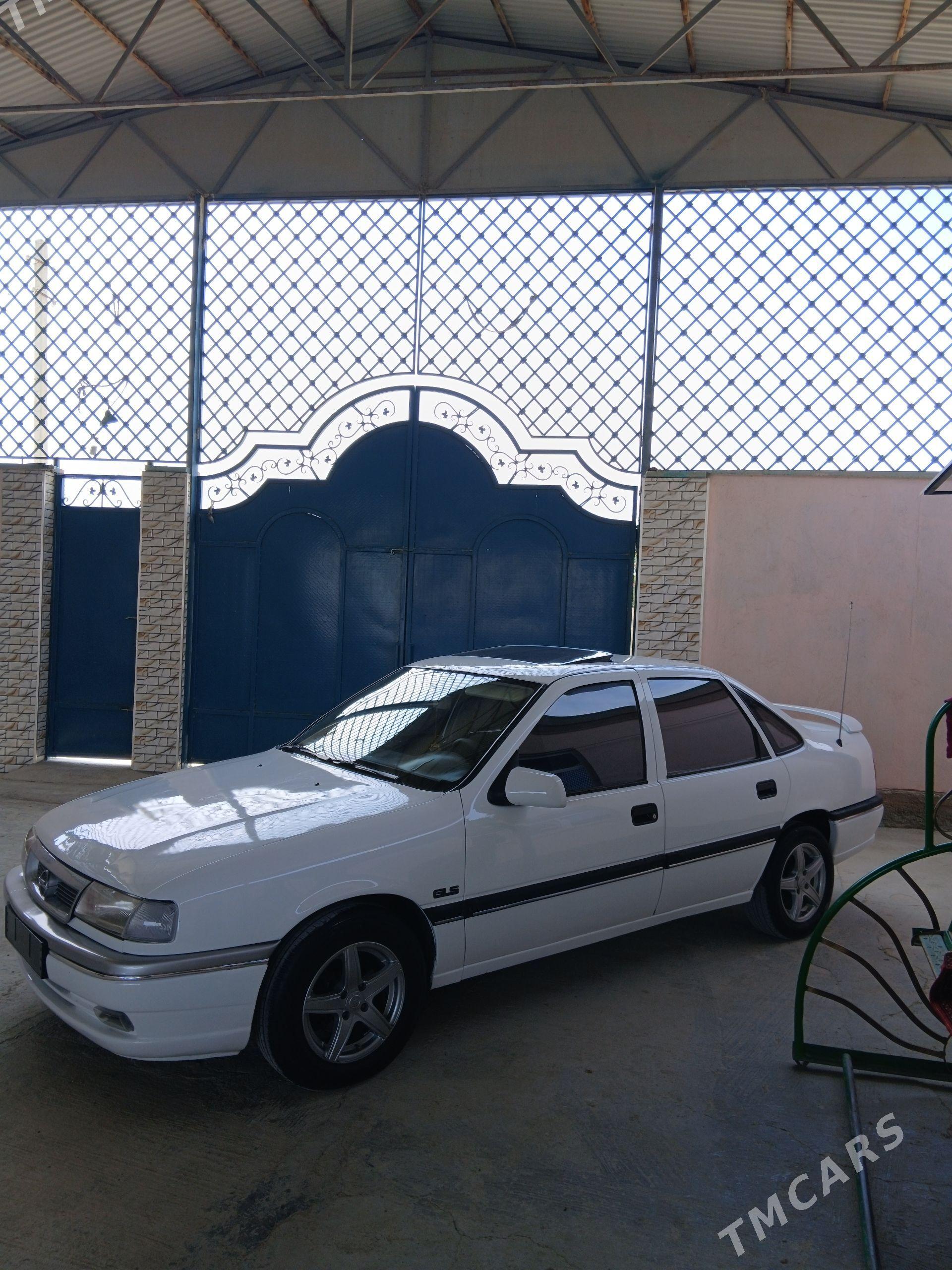 Opel Vectra 1994 - 53 000 TMT - Bäherden - img 1