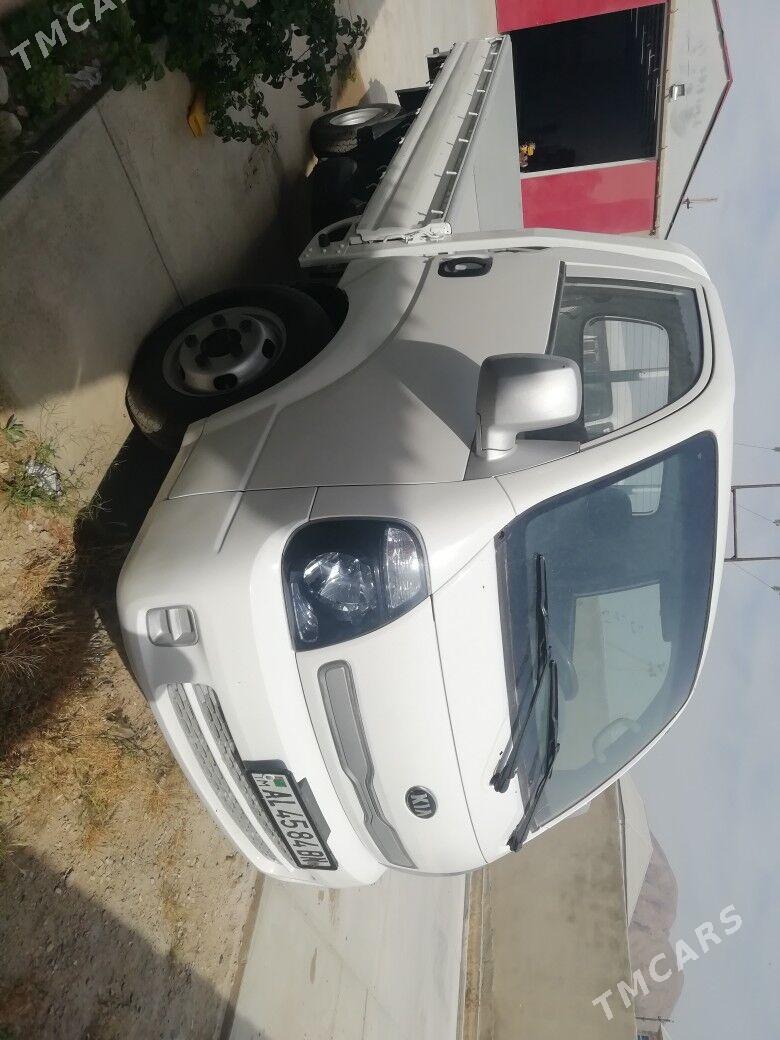 Kia Bongo 2013 - 230 000 TMT - Балканабат - img 1