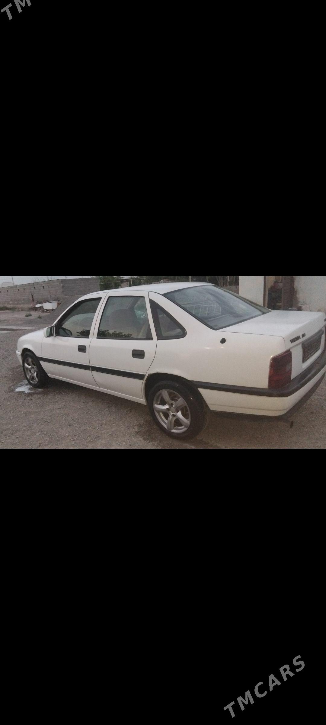 Opel Vectra 1992 - 47 000 TMT - Бахарден - img 1