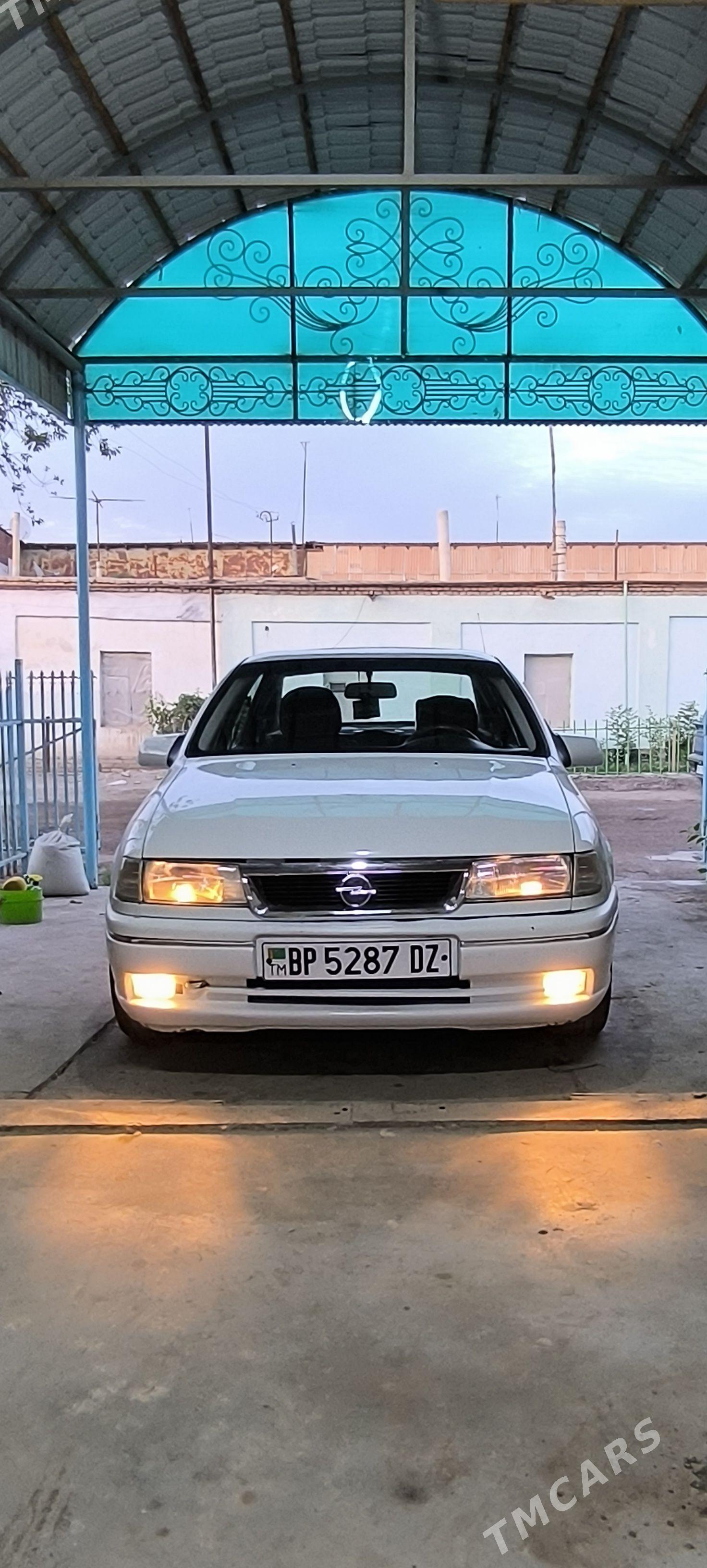 Opel Vectra 1995 - 70 000 TMT - Дашогуз - img 1