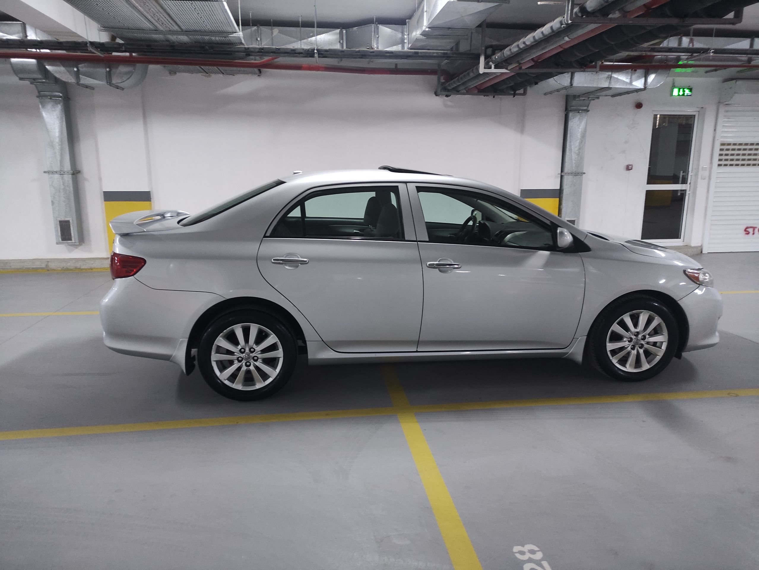 Toyota Corolla 2010 - 184 000 TMT - Ашхабад - img 1