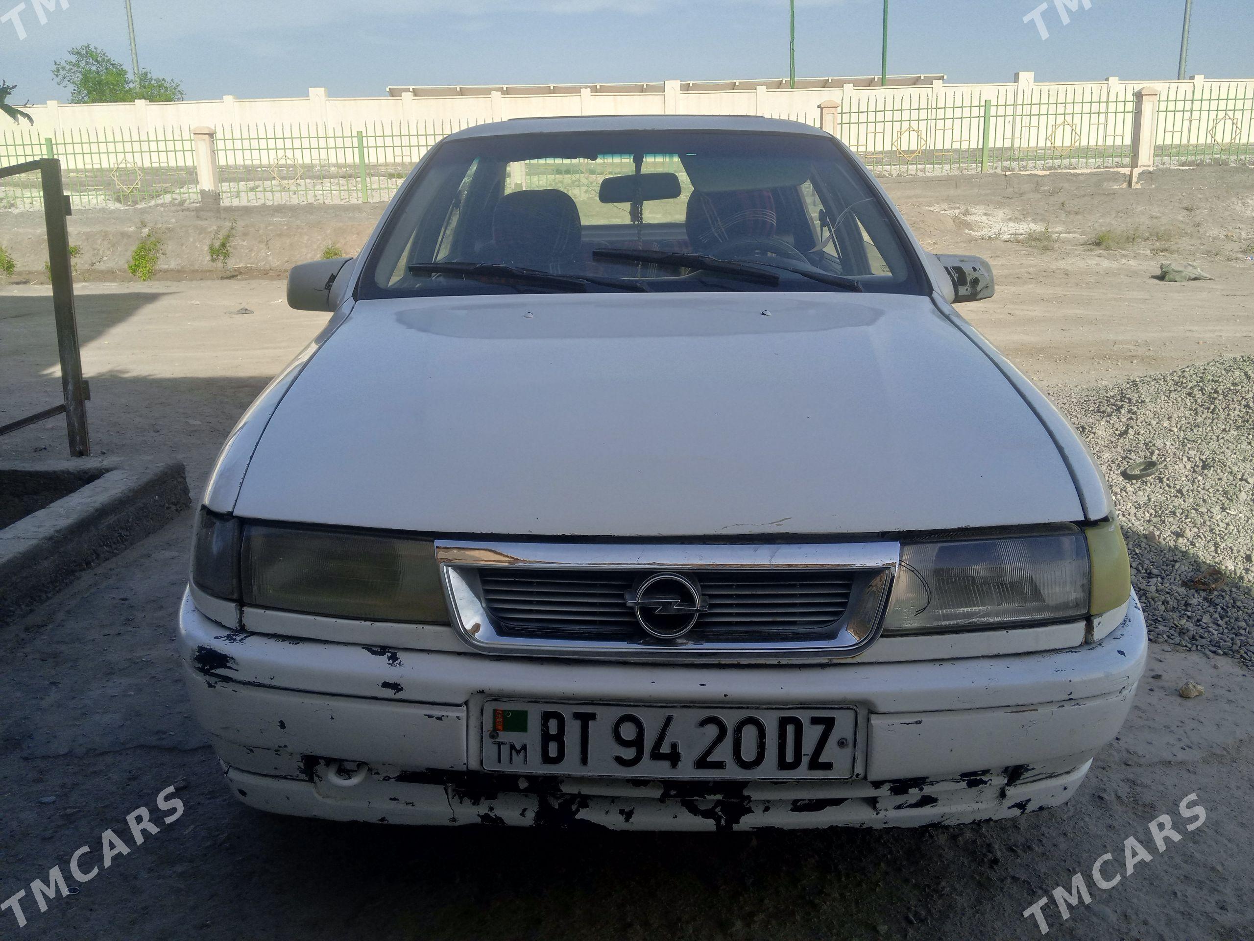 Opel Vectra 1993 - 20 000 TMT - Гурбансолтан Едже - img 1