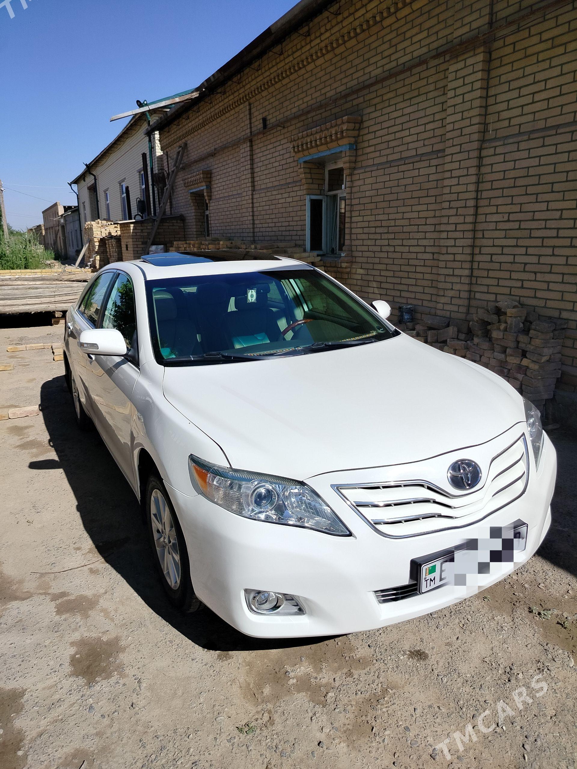 Toyota Camry 2010 - 210 000 TMT - Халач - img 1