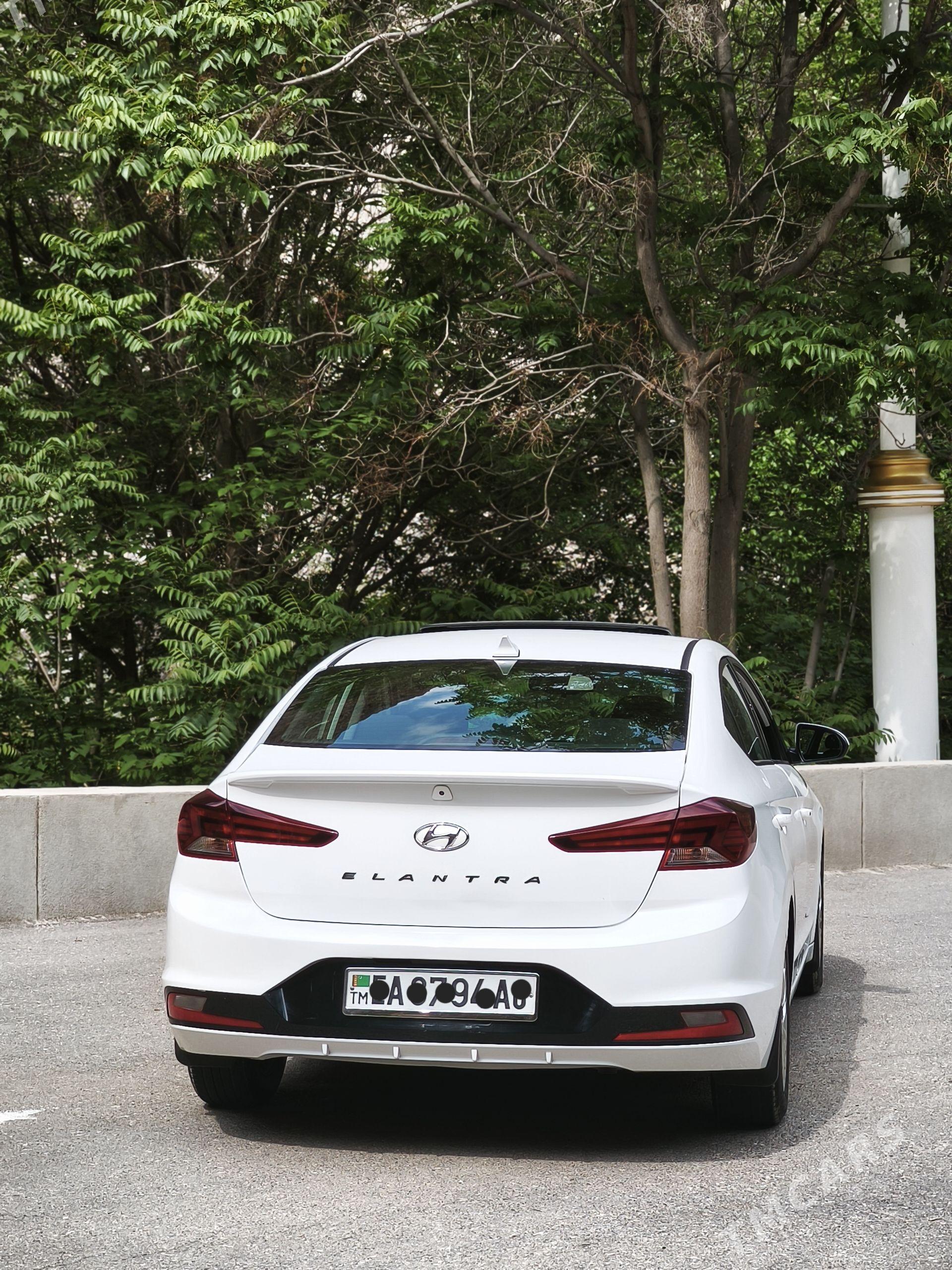 Hyundai Elantra 2019 - 230 000 TMT - ул. Подвойского (Битарап Туркменистан шаёлы) - img 1