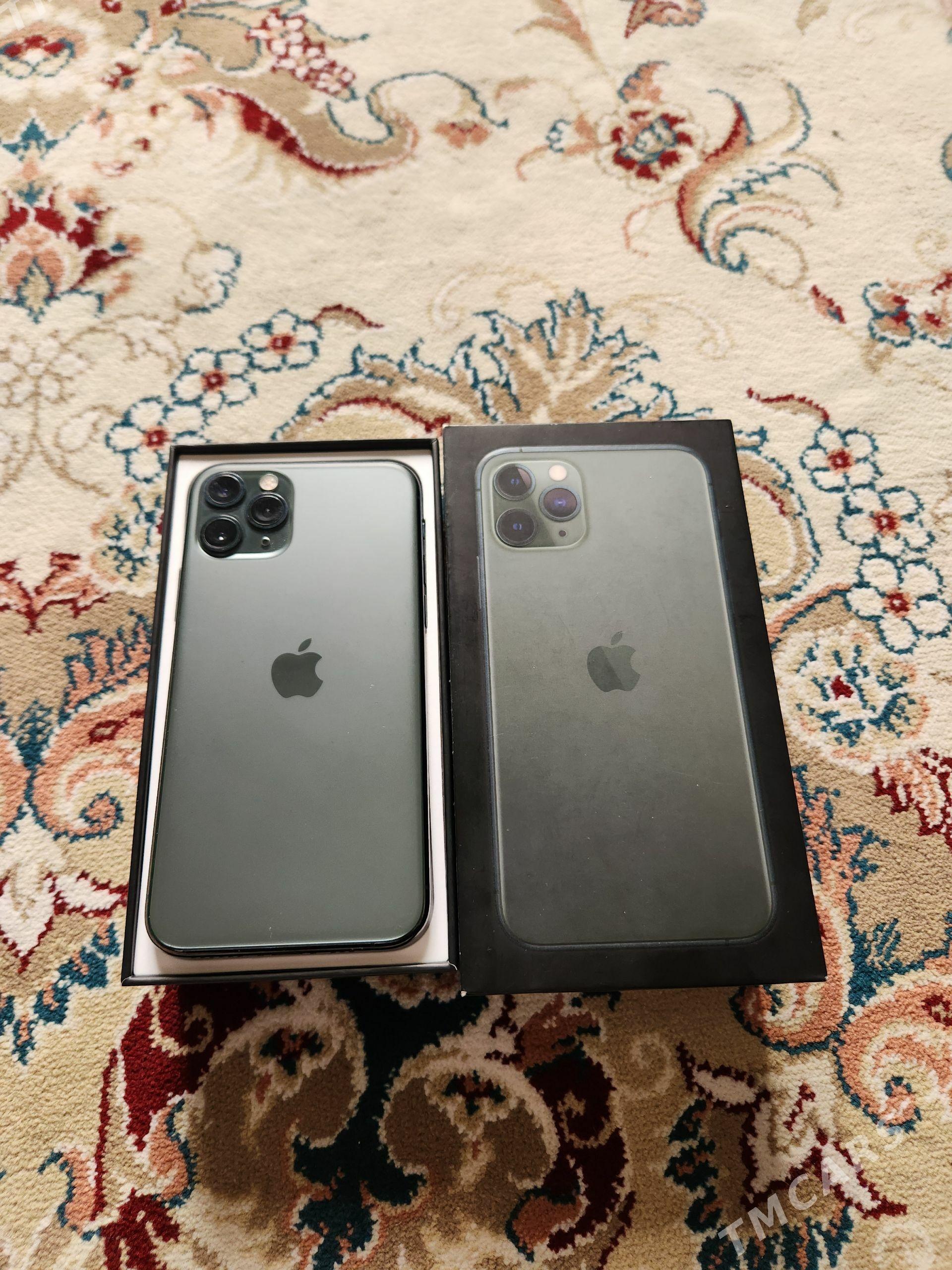 iPhone 11pro - Howdan "W" - img 1