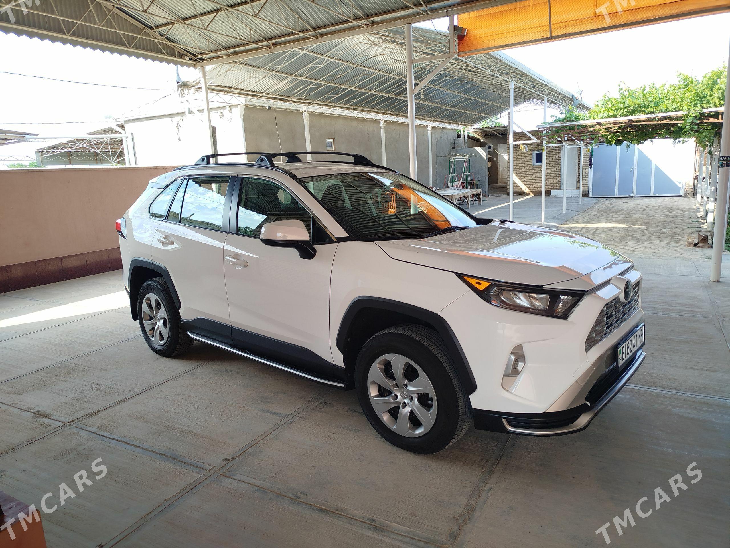 Toyota RAV4 2021 - 350 000 TMT - Каракумский этрап - img 1