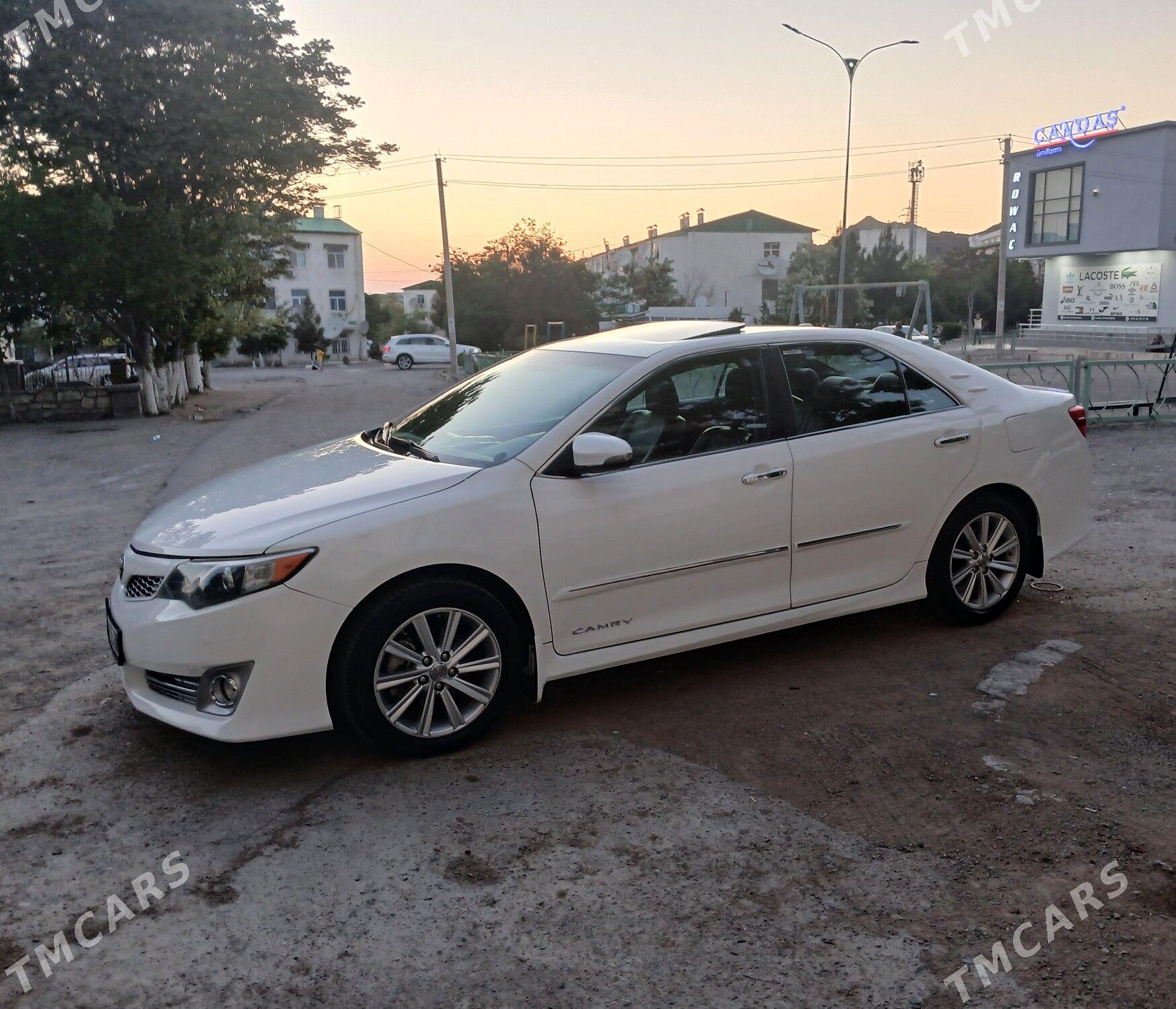 Toyota Camry 2013 - 265 000 TMT - Туркменбаши - img 1
